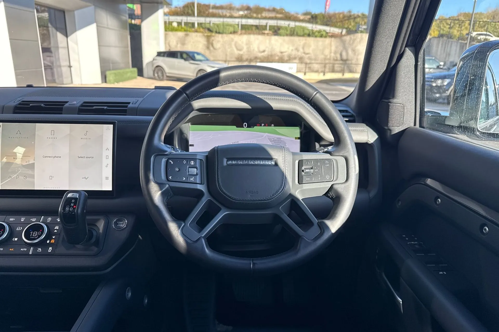 LAND ROVER DEFENDER thumbnail image number 46