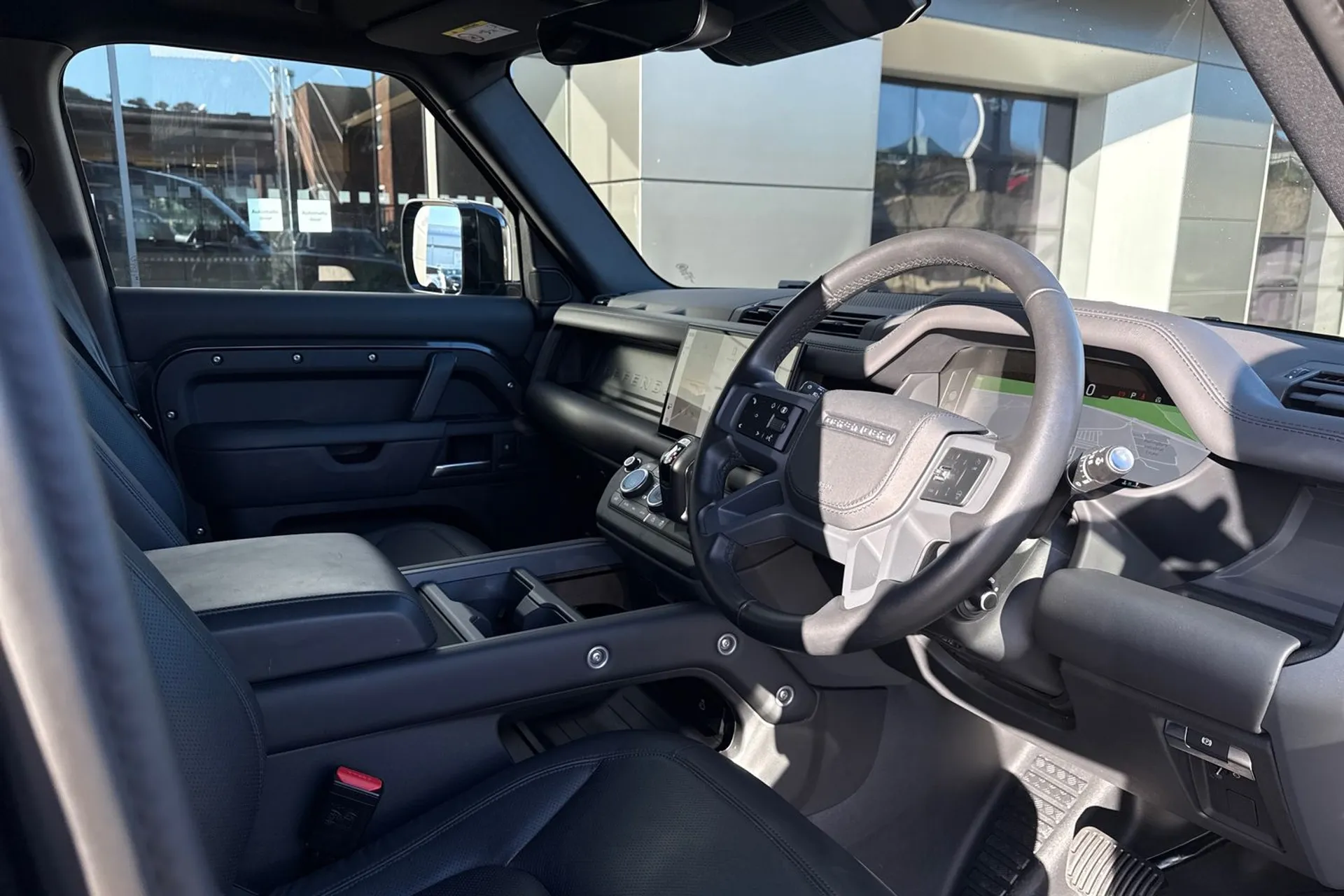 LAND ROVER DEFENDER thumbnail image number 21