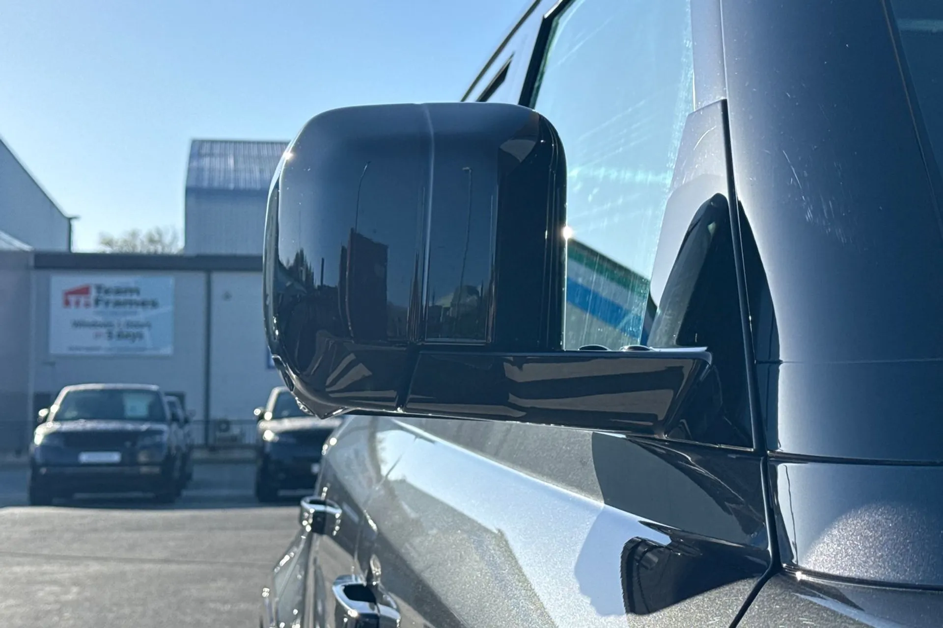 LAND ROVER DEFENDER thumbnail image number 30