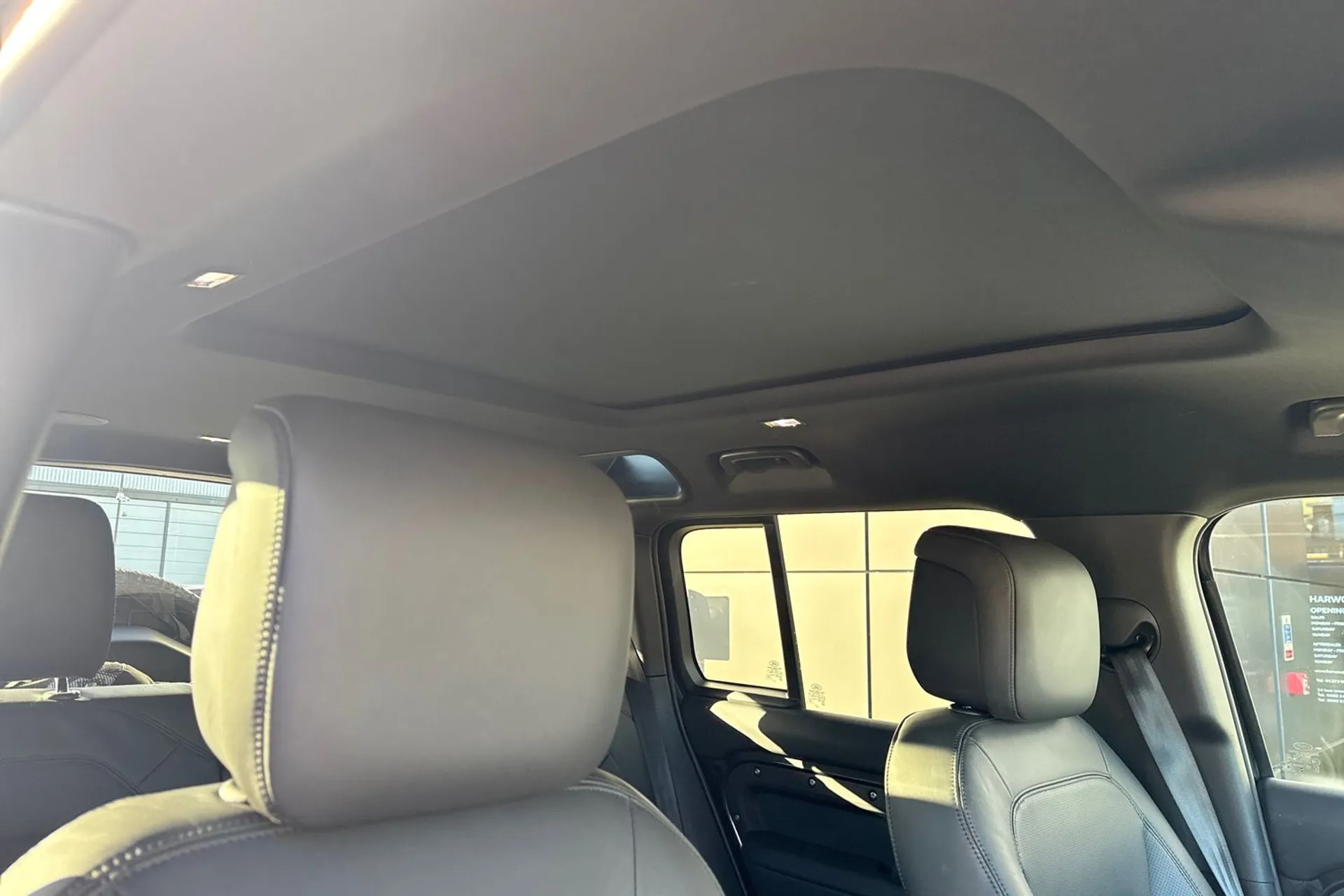 LAND ROVER DEFENDER thumbnail image number 7