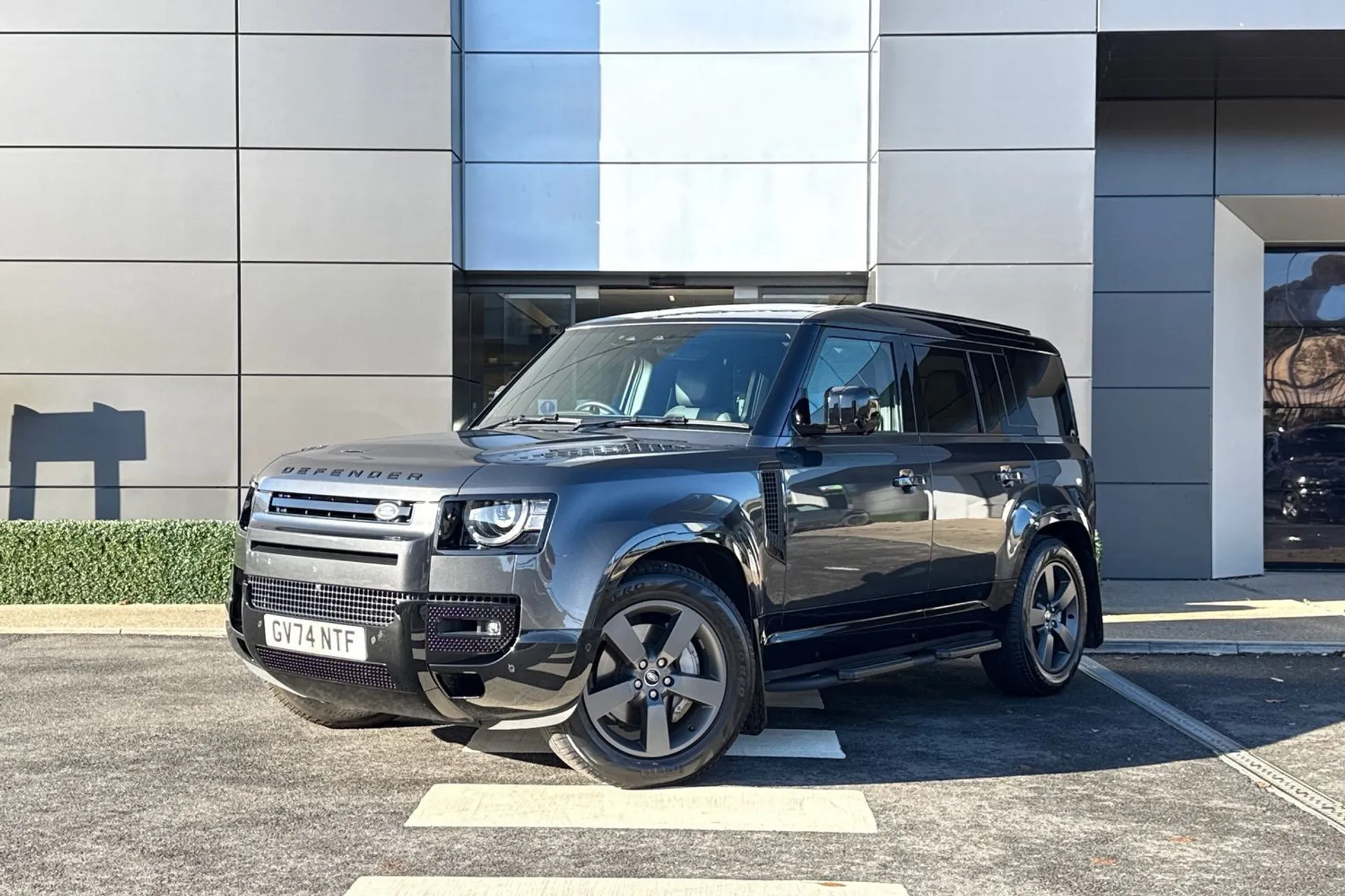 LAND ROVER DEFENDER thumbnail image number 16