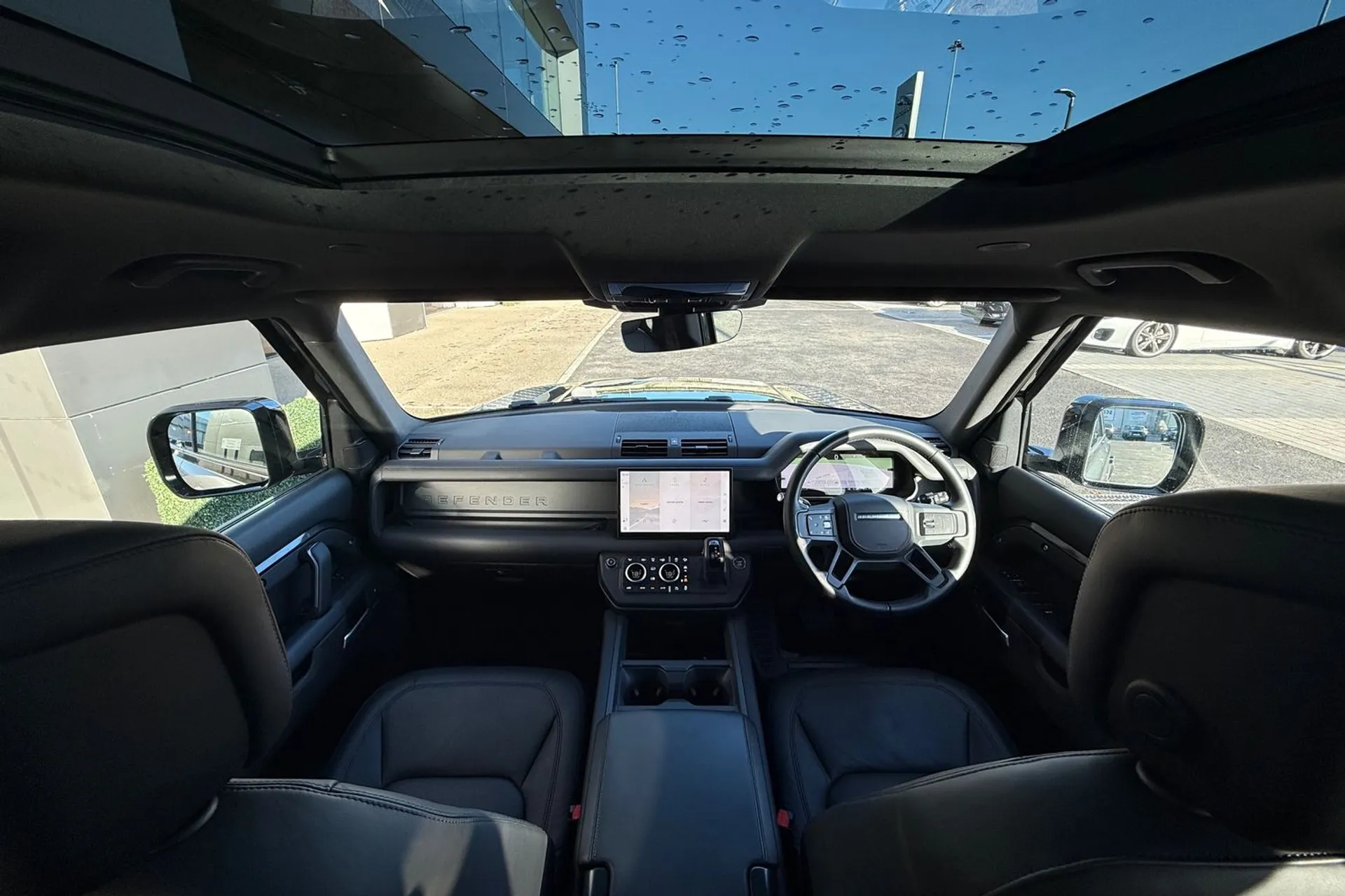 LAND ROVER DEFENDER thumbnail image number 3