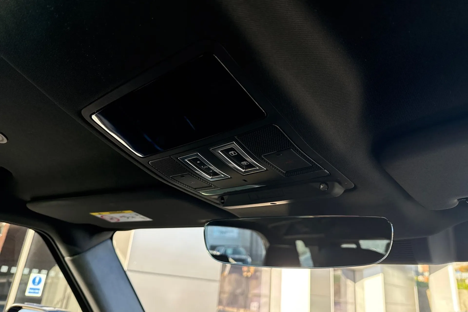 LAND ROVER DEFENDER thumbnail image number 55