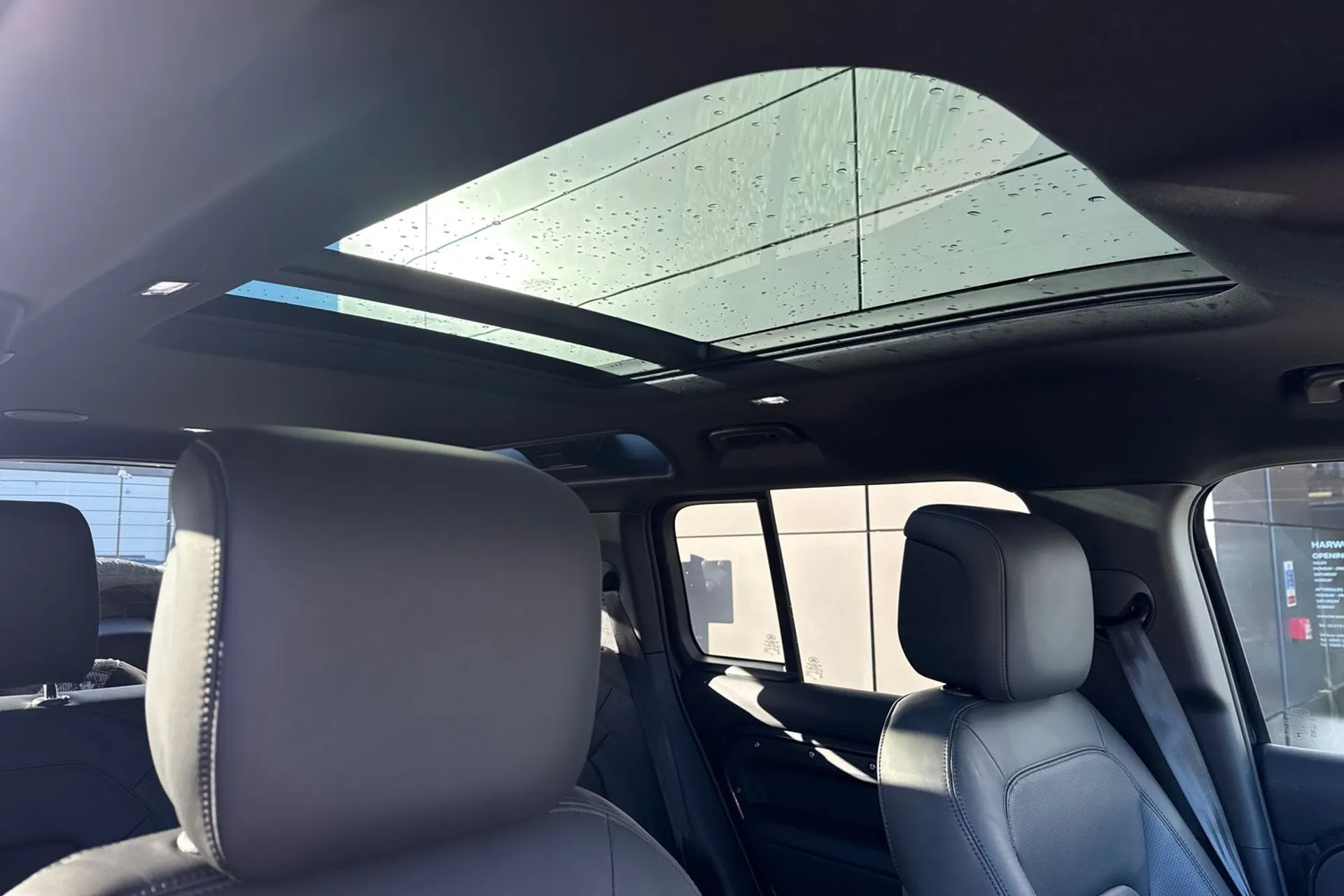 LAND ROVER DEFENDER thumbnail image number 8