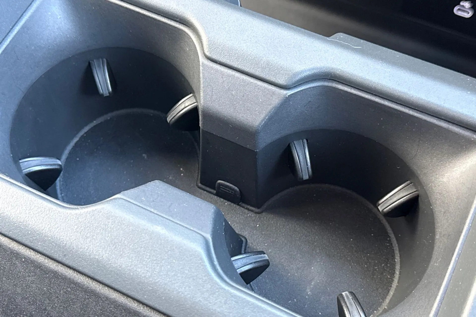 LAND ROVER DEFENDER thumbnail image number 56