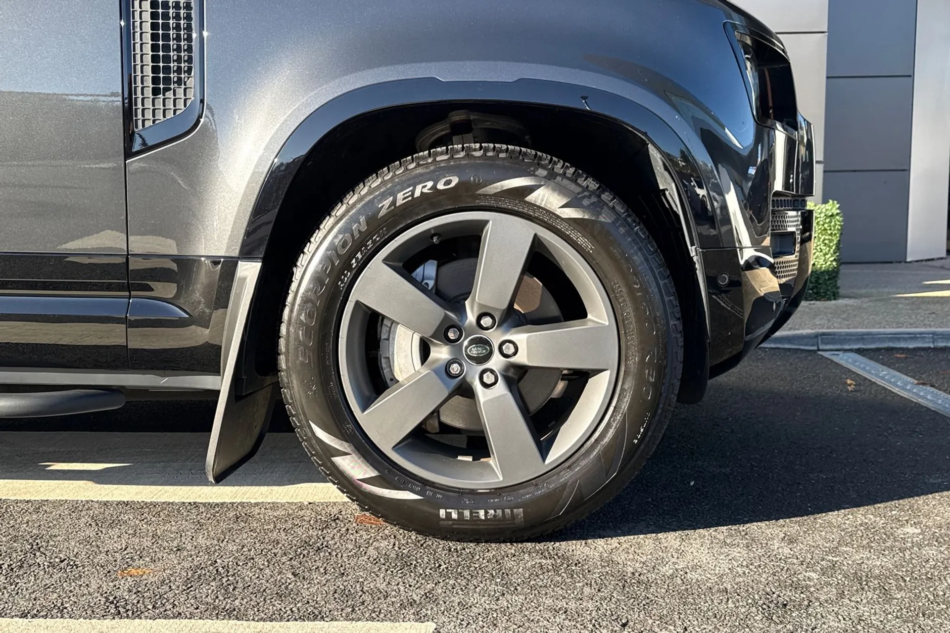 LAND ROVER DEFENDER thumbnail image number 20