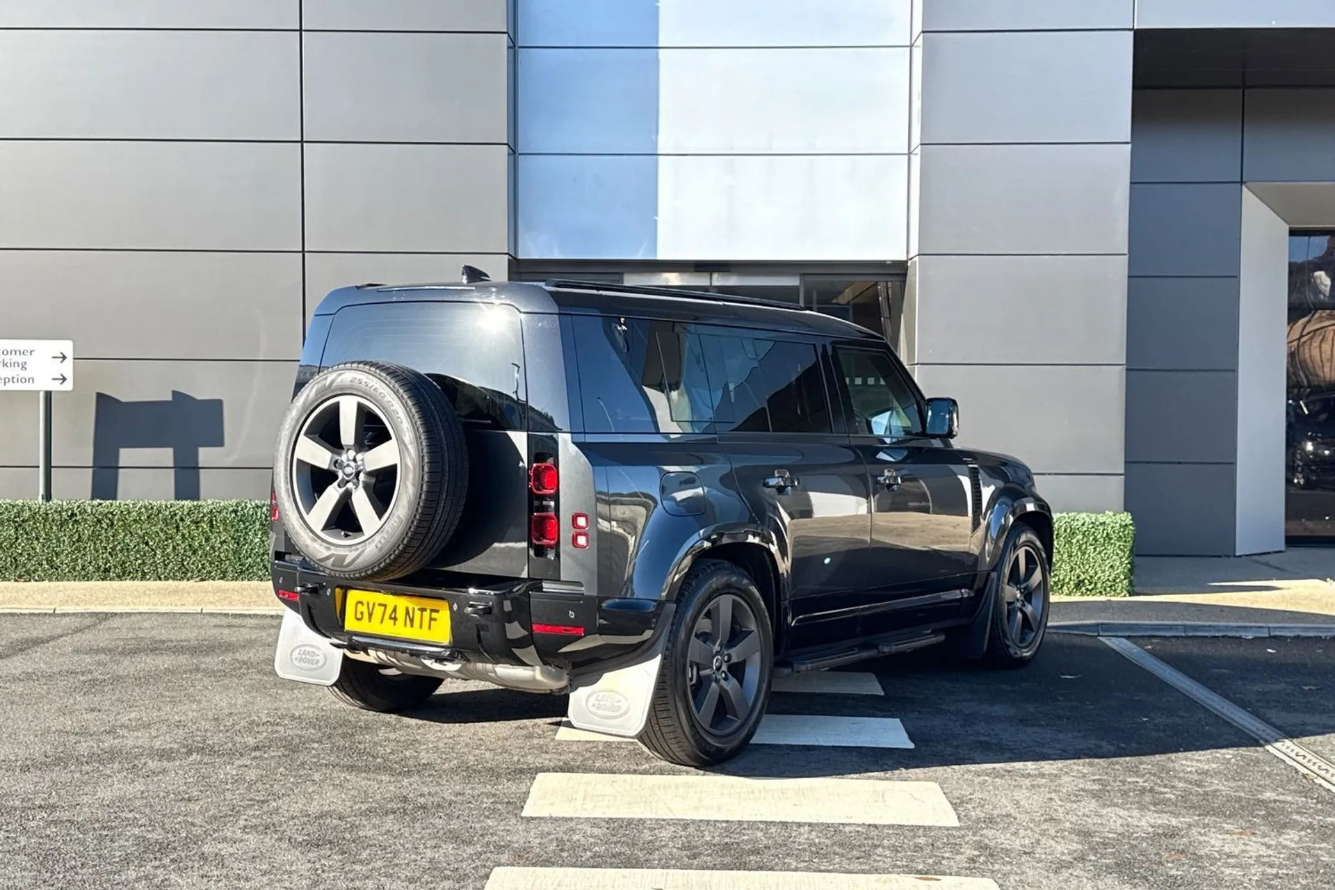 LAND ROVER DEFENDER thumbnail image number 6