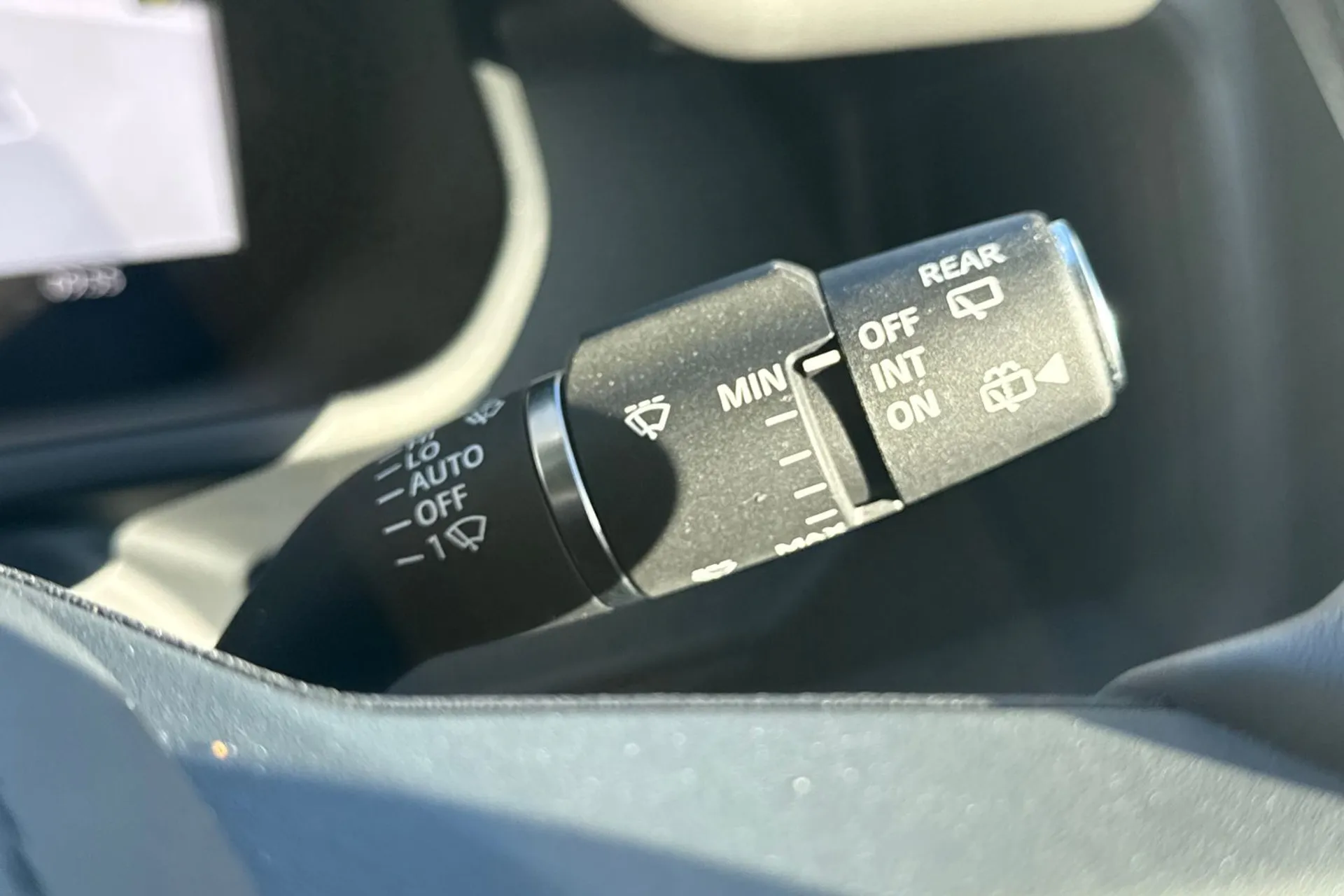 LAND ROVER DEFENDER thumbnail image number 67