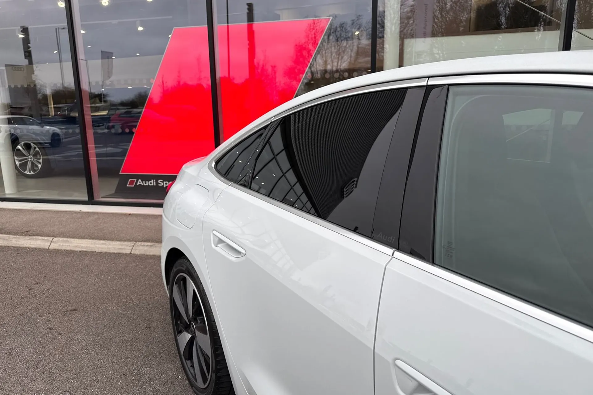 Audi A5 thumbnail image number 24