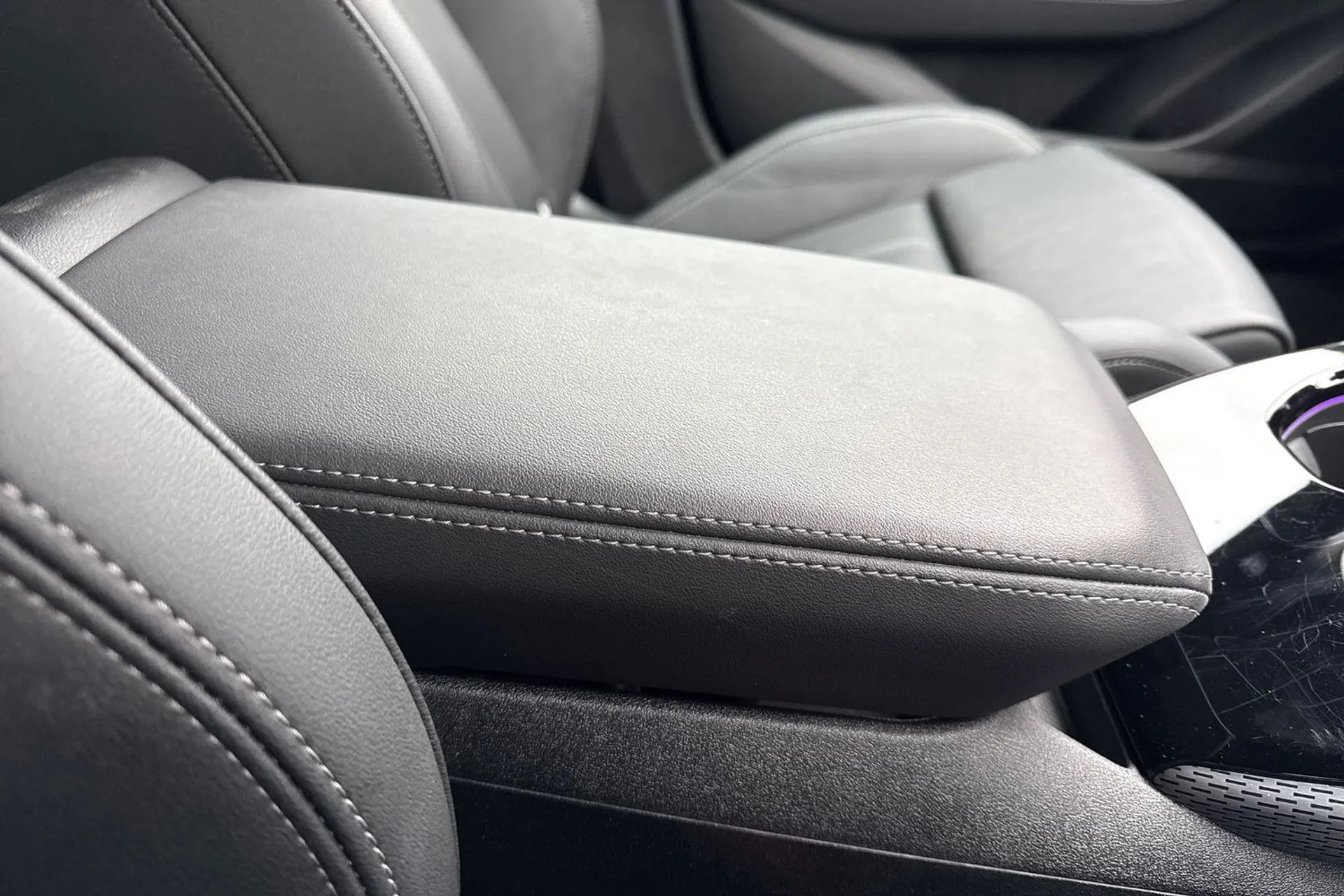 Audi A5 thumbnail image number 43