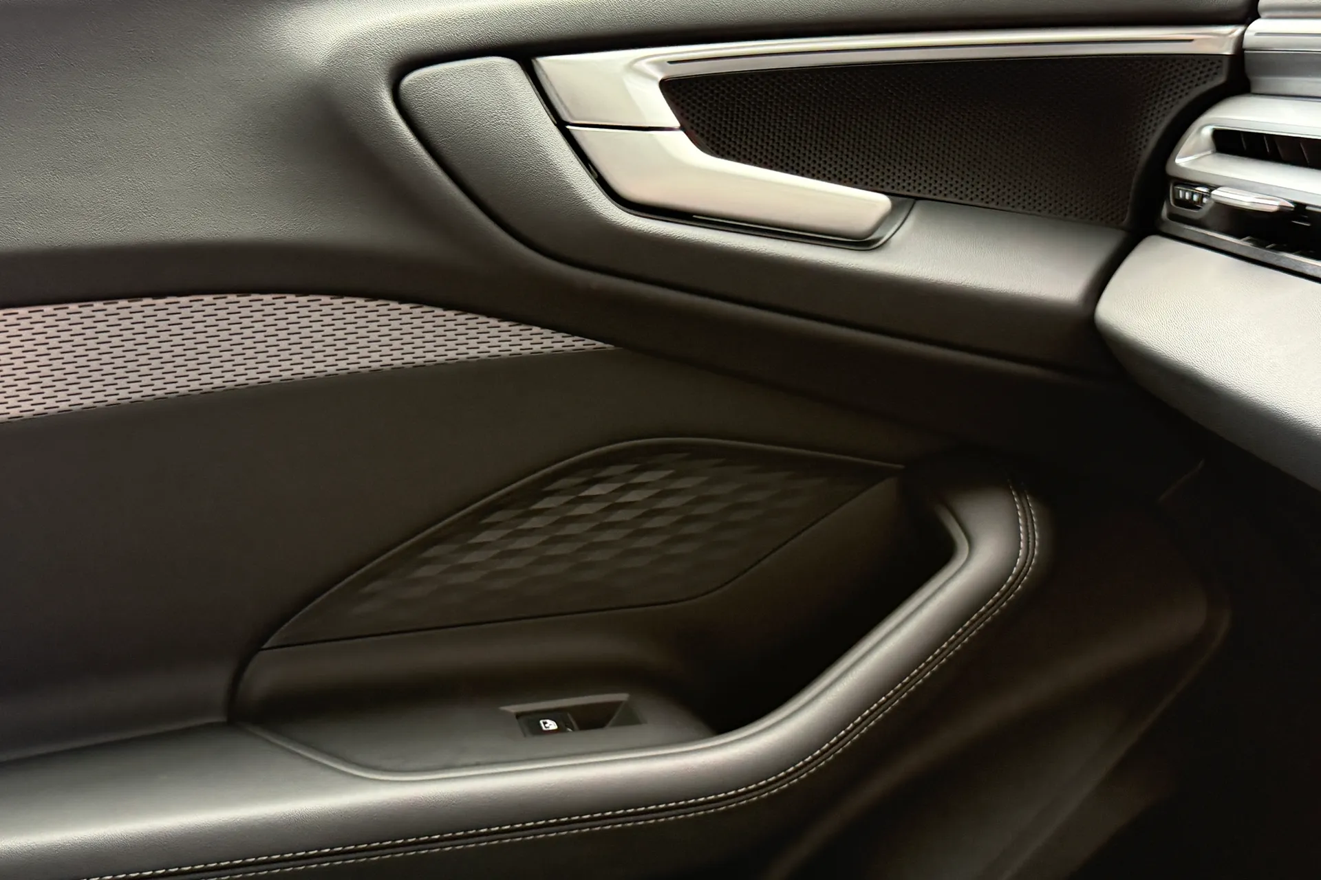 Audi A5 thumbnail image number 26