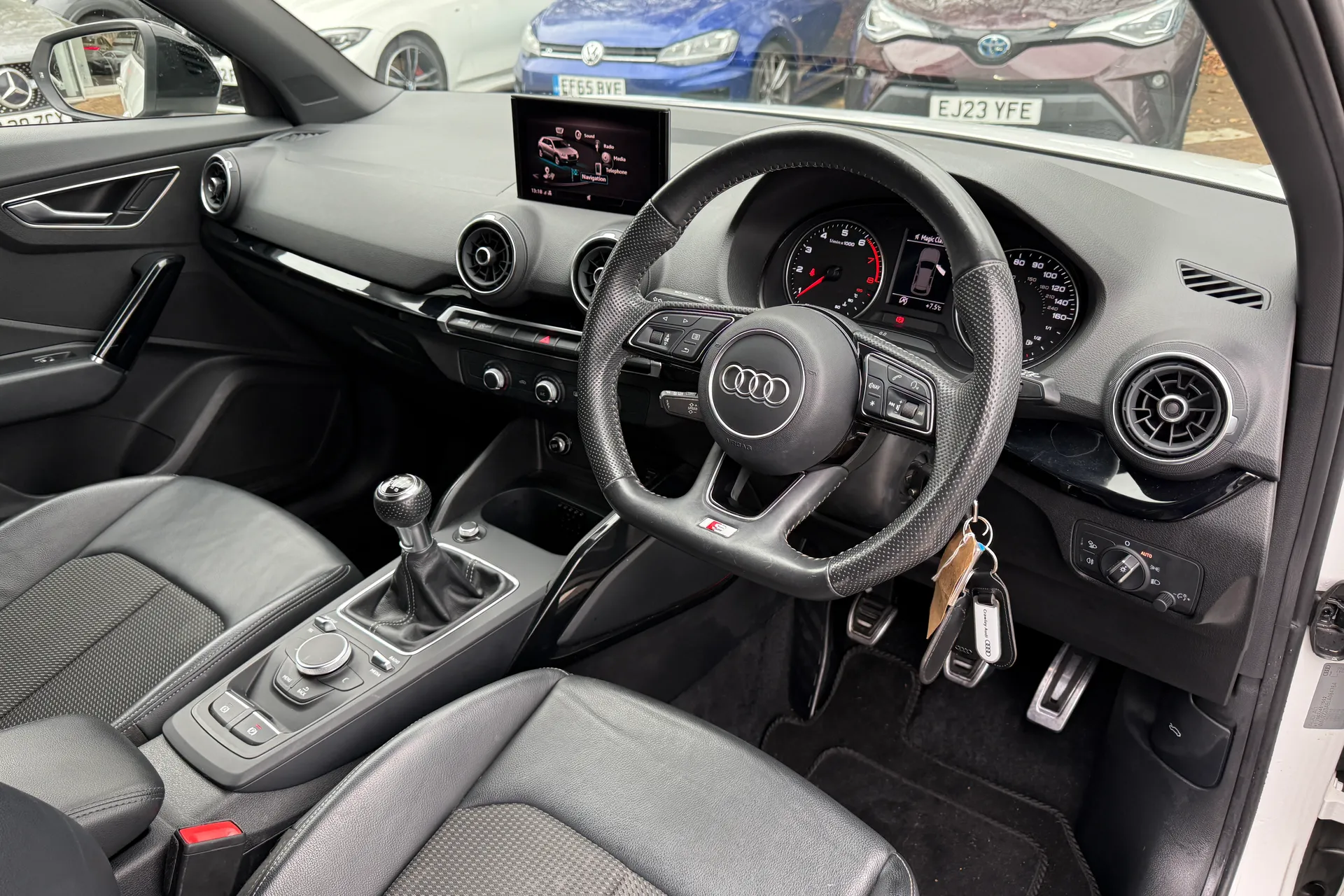 Audi Q2 thumbnail image number 8