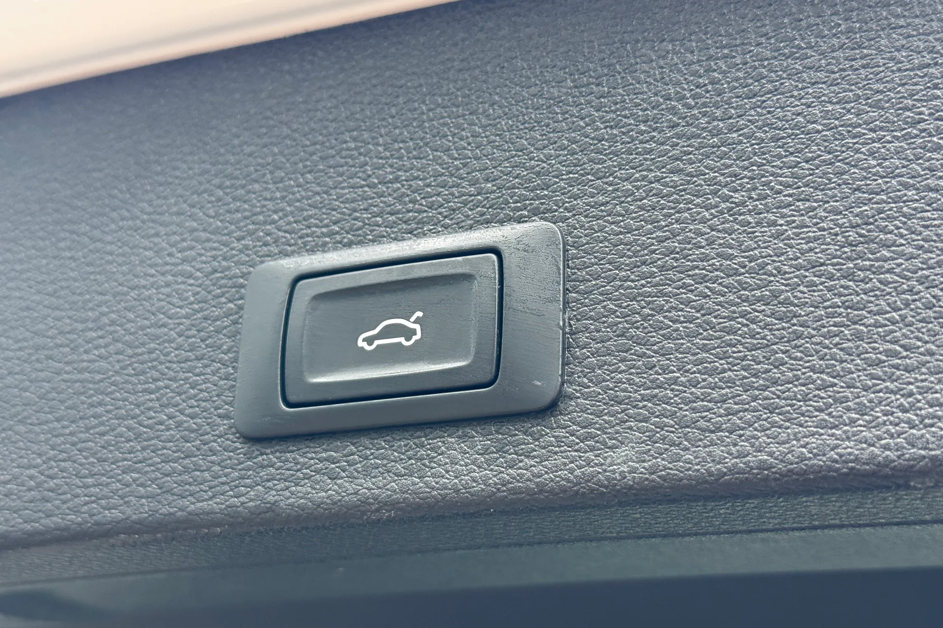 Audi Q2 thumbnail image number 40