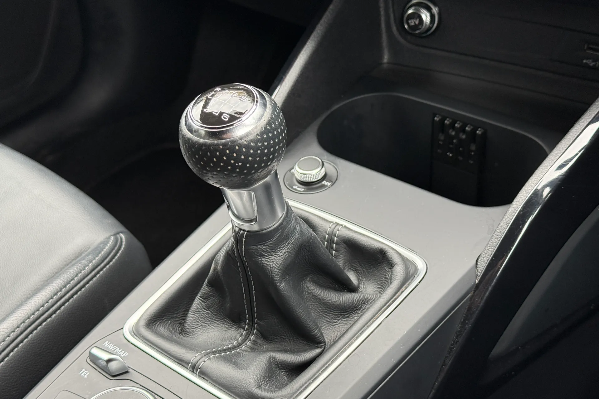 Audi Q2 thumbnail image number 23