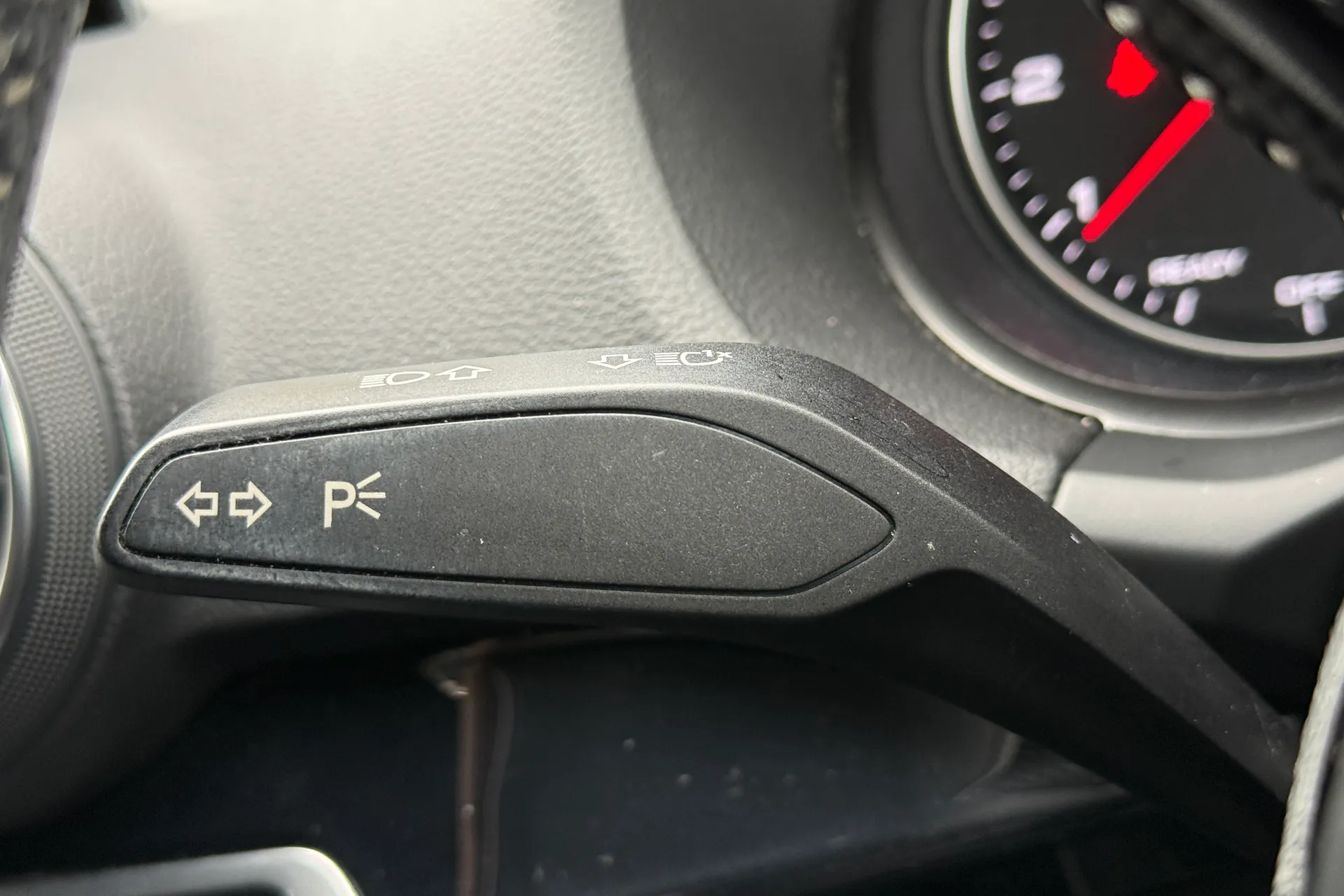 Audi Q2 thumbnail image number 18