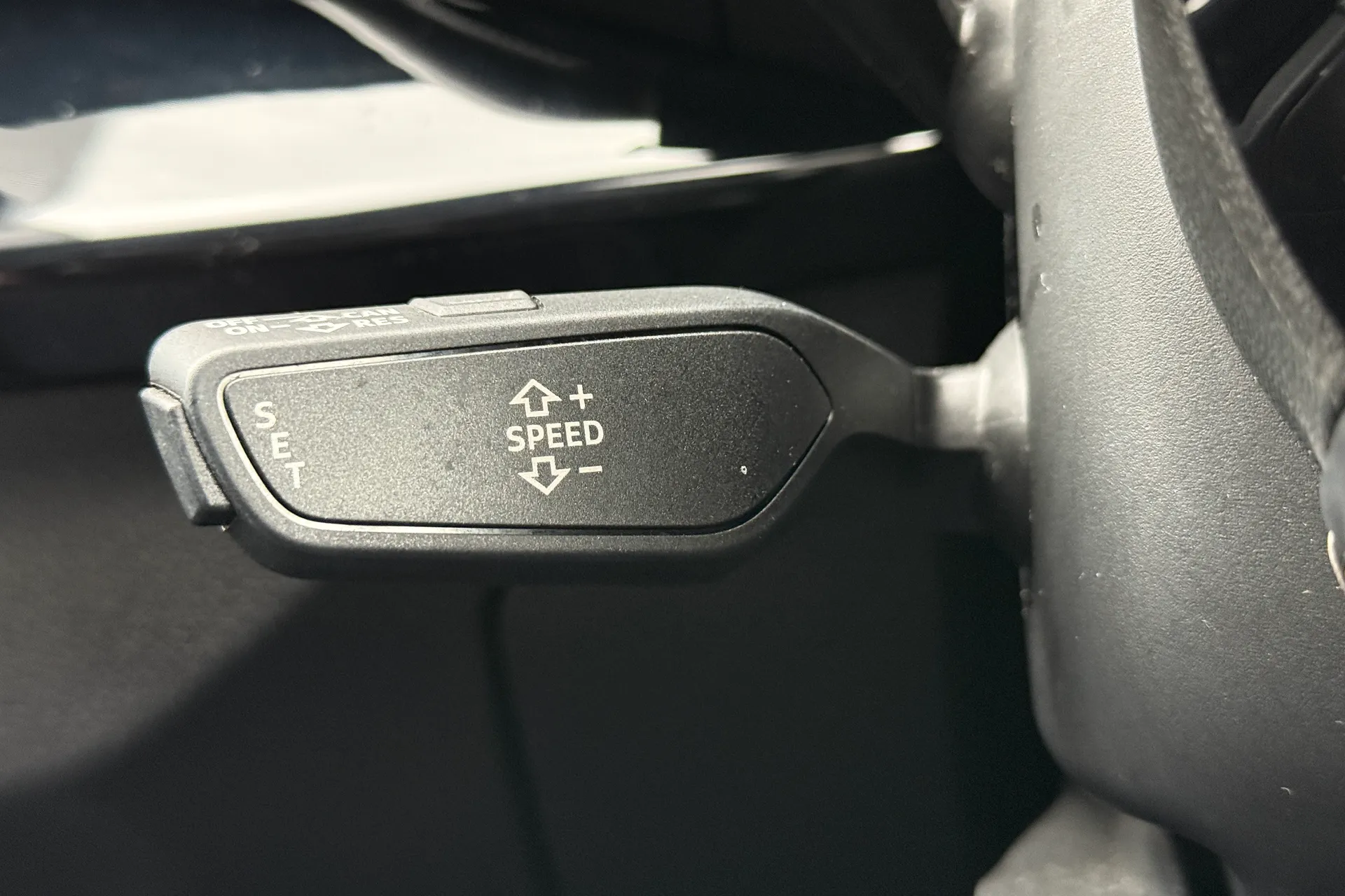 Audi Q2 thumbnail image number 17