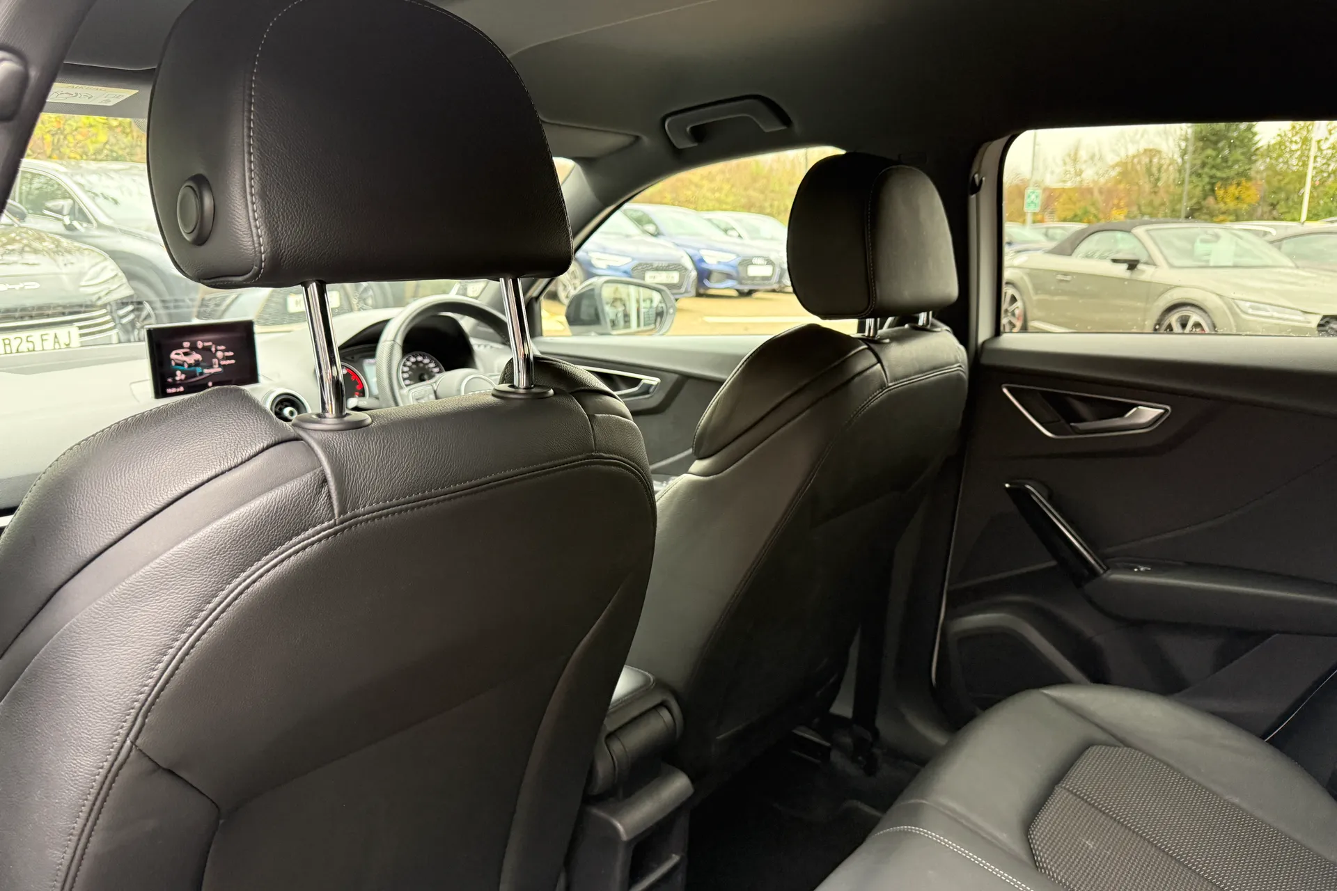 Audi Q2 thumbnail image number 45