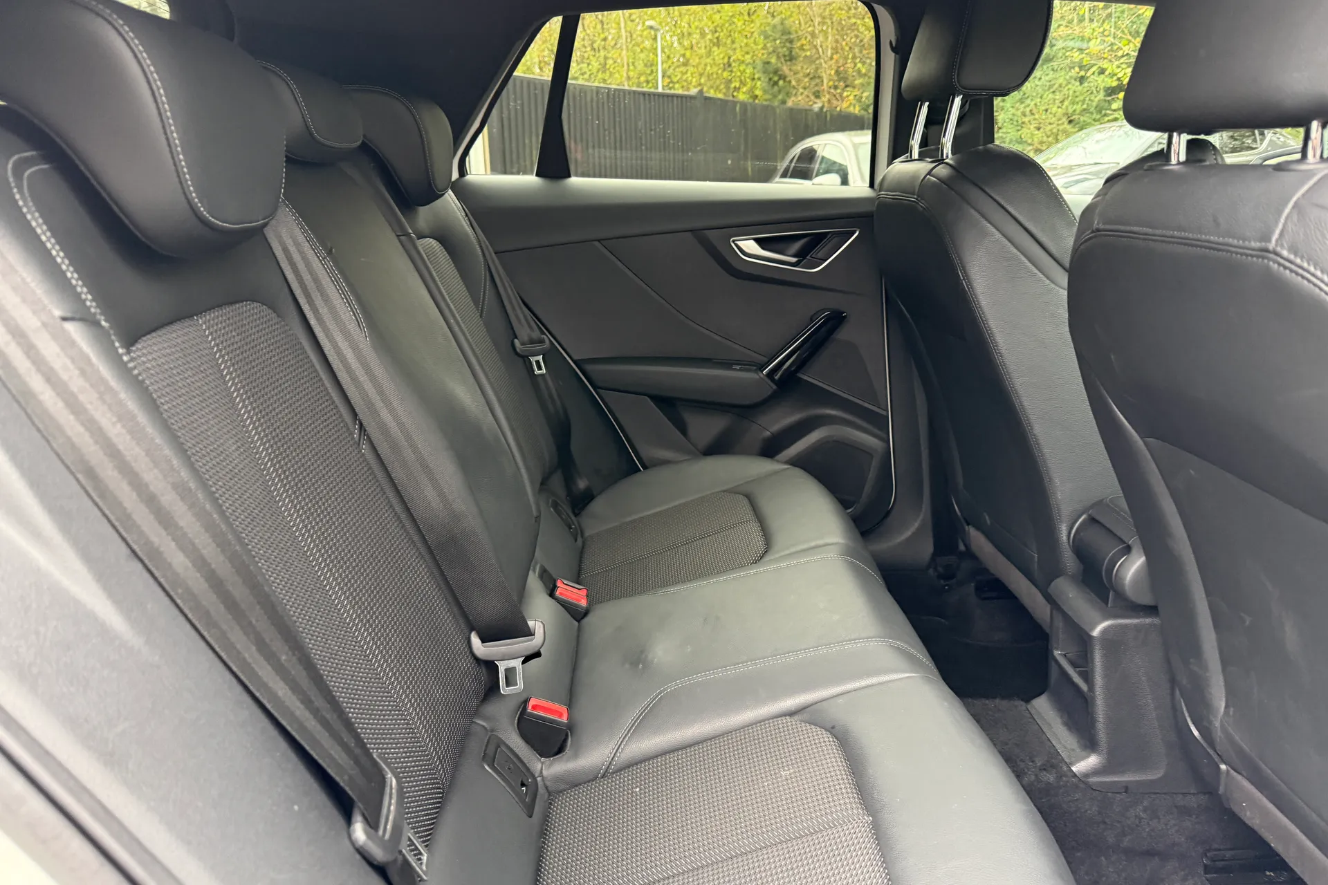 Audi Q2 thumbnail image number 32