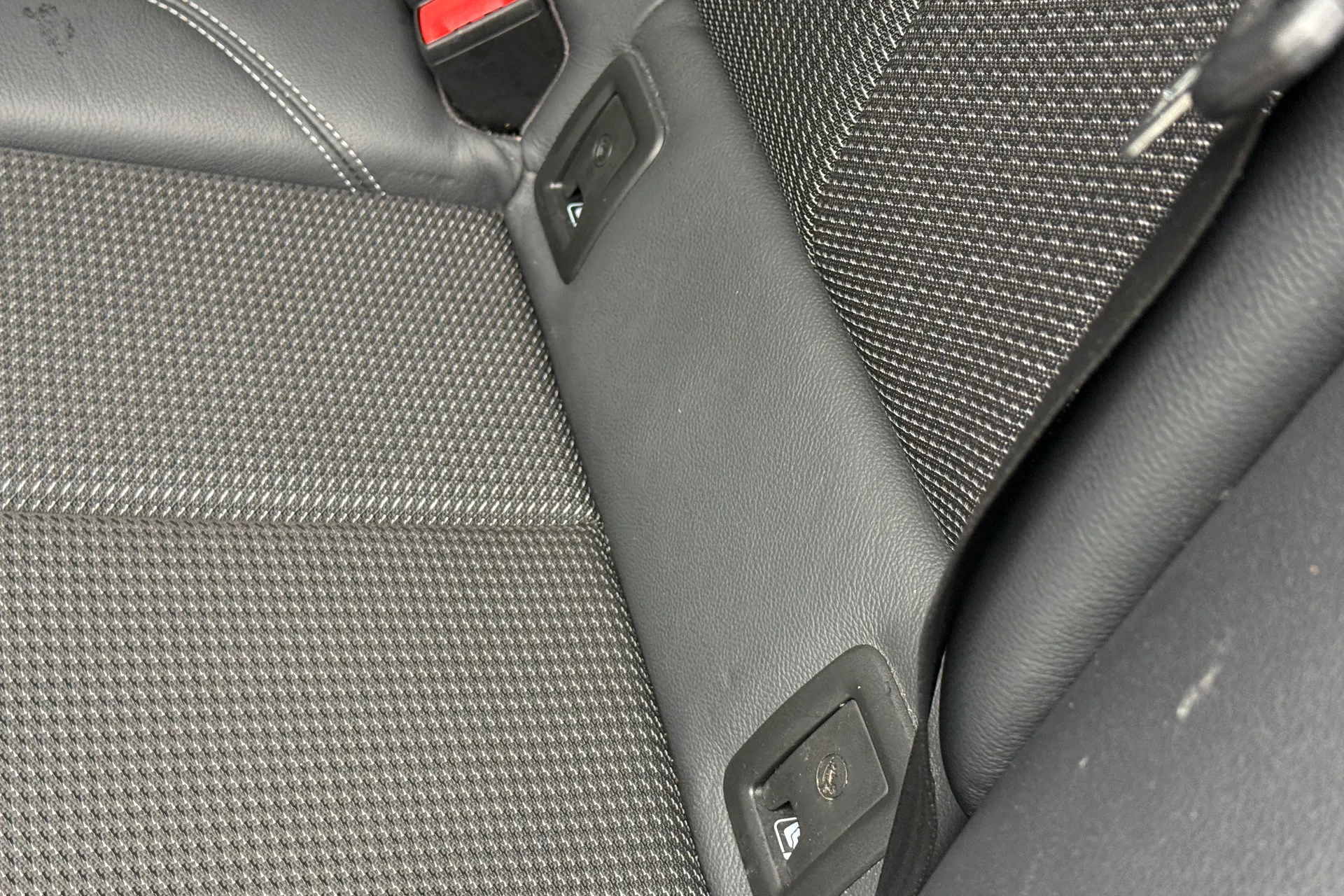 Audi Q2 thumbnail image number 48