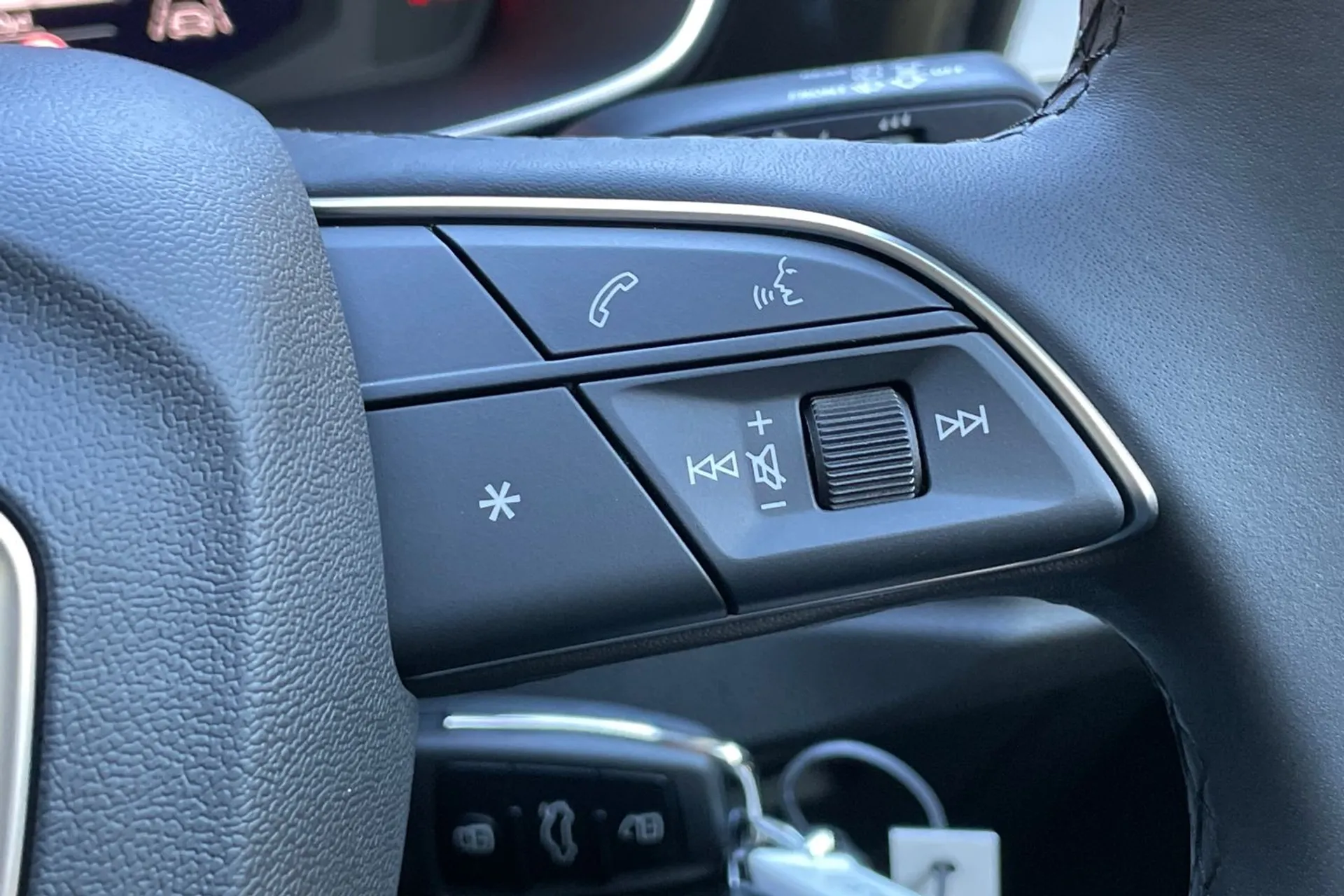 Audi Q3 thumbnail image number 37