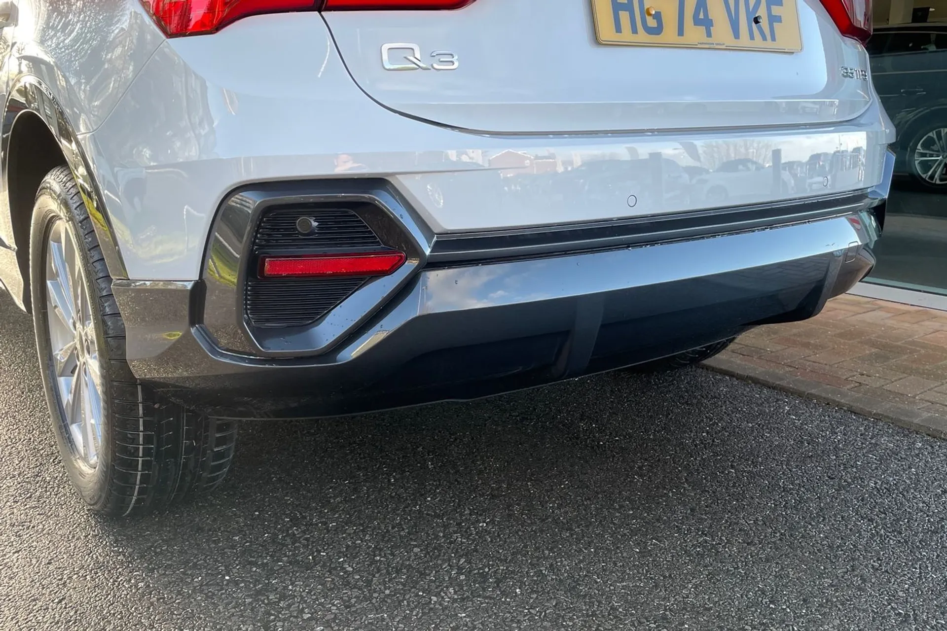 Audi Q3 thumbnail image number 17