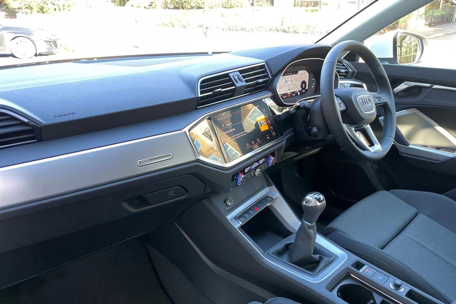 Audi Q3 thumbnail image number 27