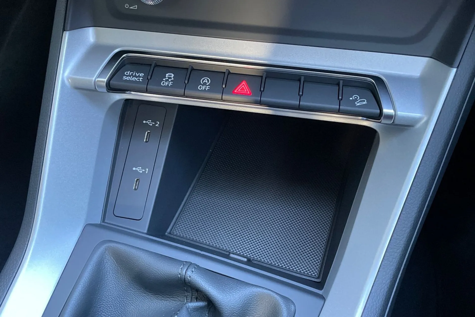 Audi Q3 thumbnail image number 43