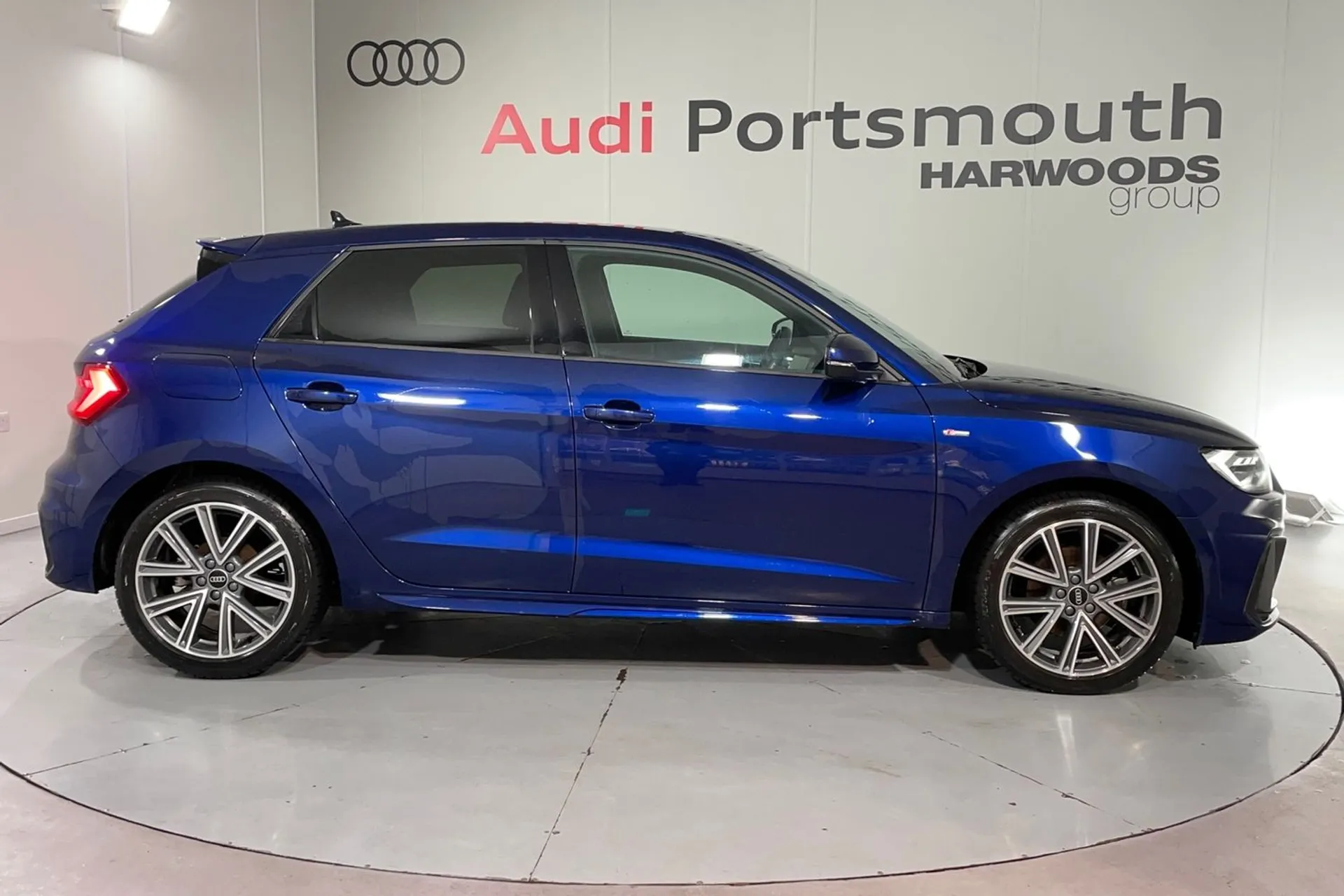 Audi A1 thumbnail image number 2