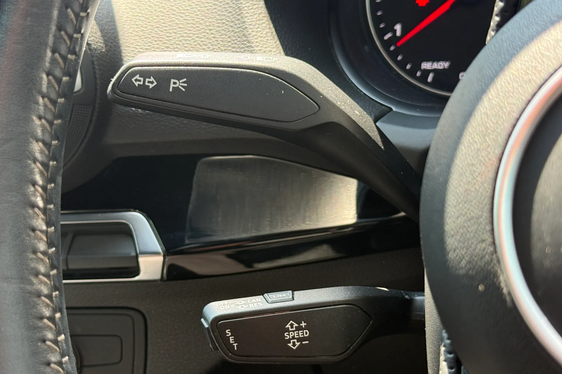 Audi Q2 thumbnail image number 14