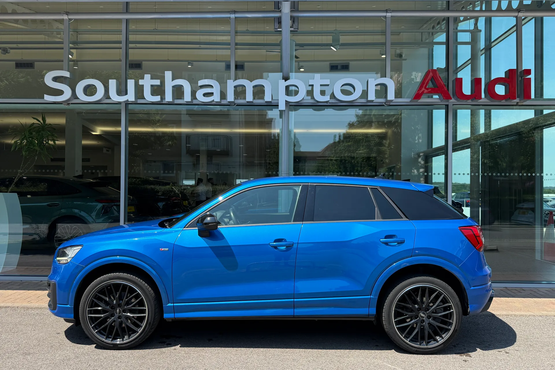 Audi Q2 thumbnail image number 48