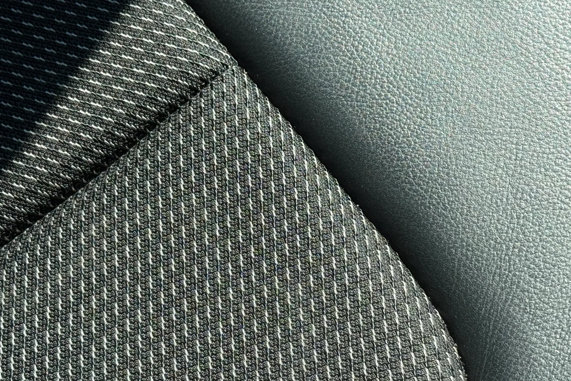 Audi Q2 thumbnail image number 26