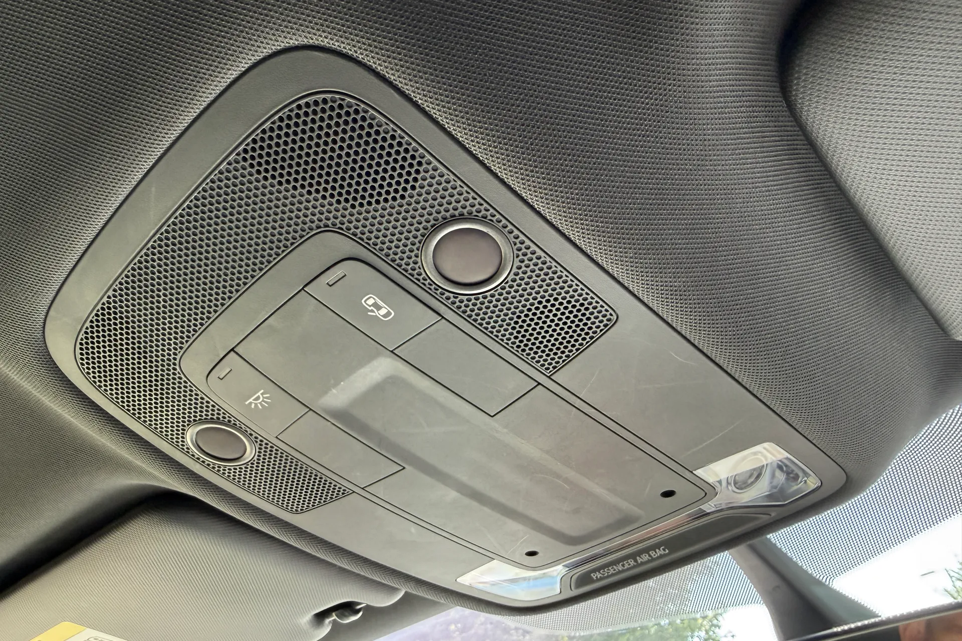 Audi Q2 thumbnail image number 28