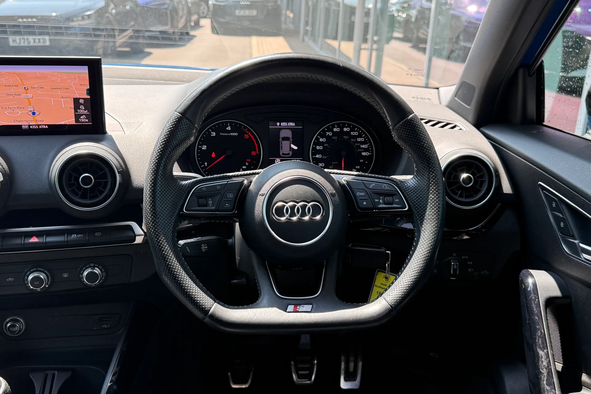 Audi Q2 thumbnail image number 40