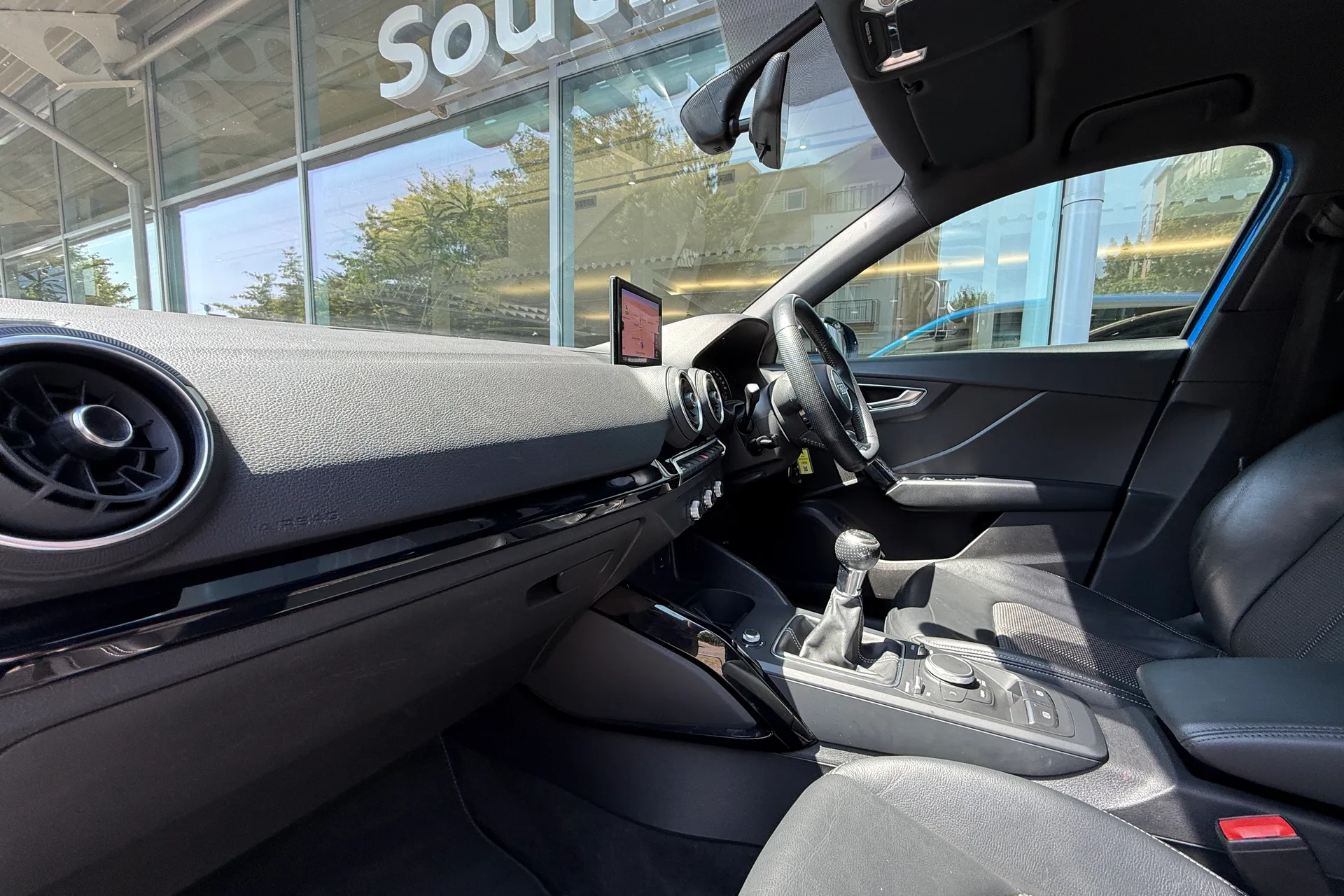 Audi Q2 thumbnail image number 5