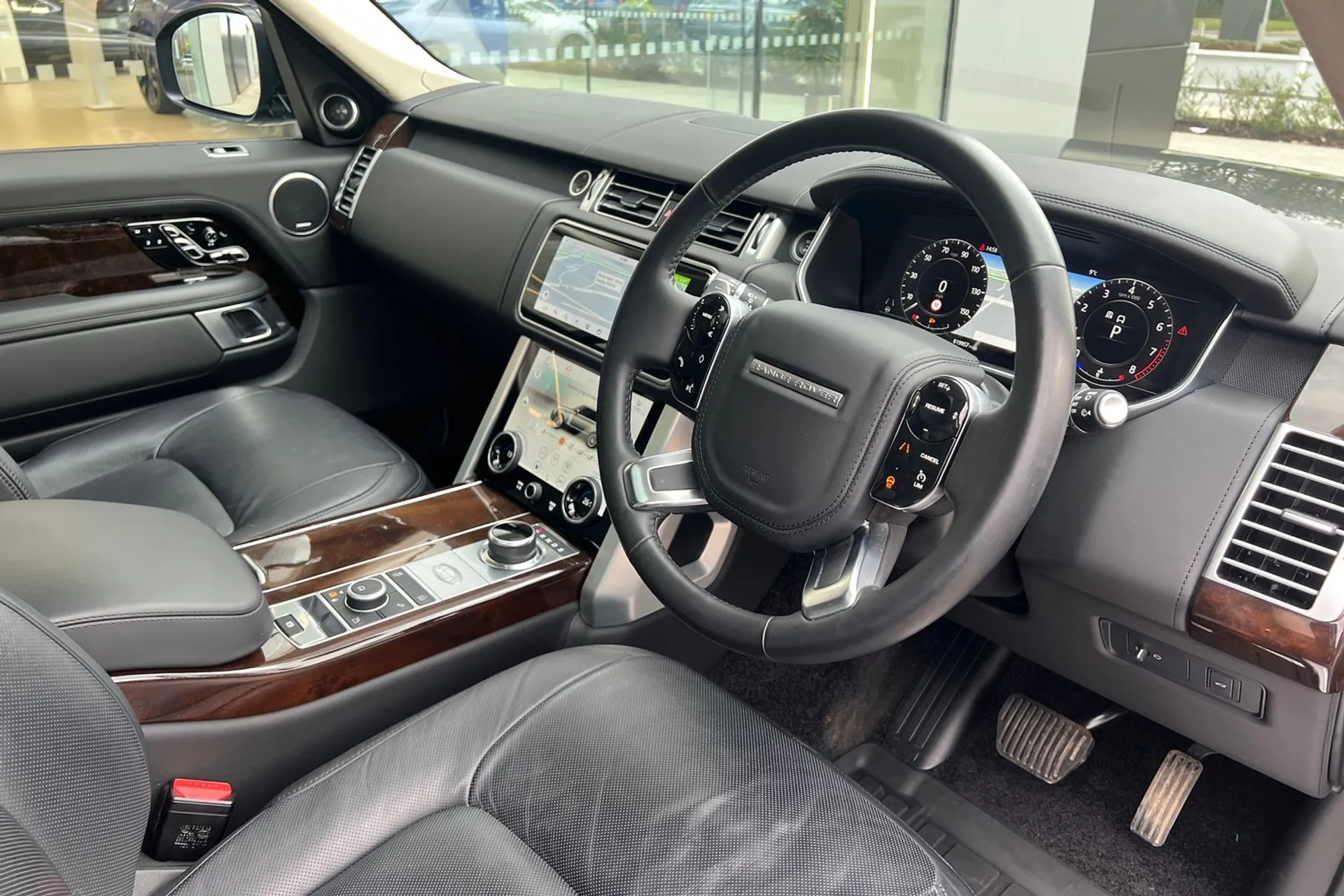 LAND ROVER RANGE ROVER thumbnail image number 46