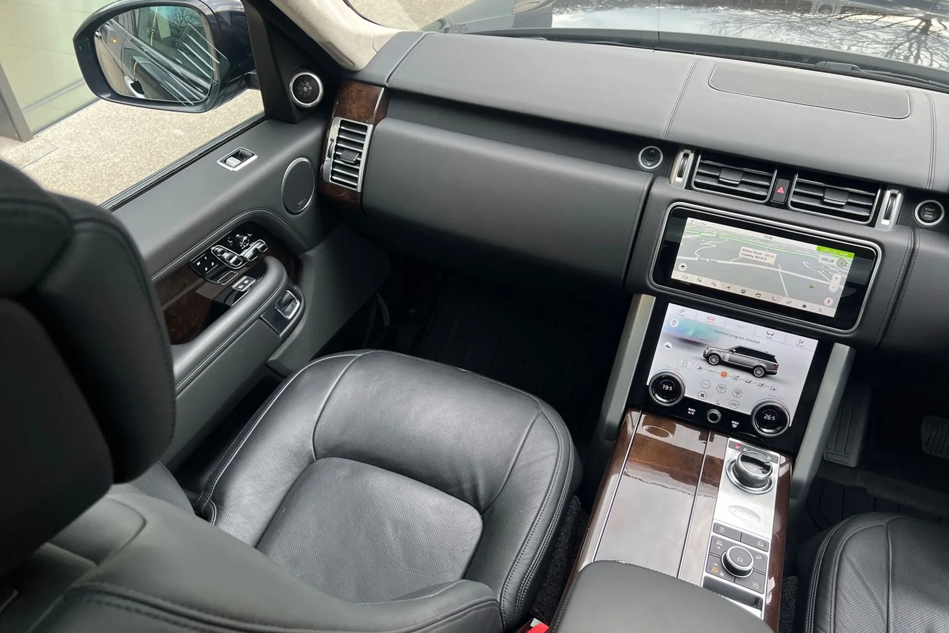 LAND ROVER RANGE ROVER thumbnail image number 22