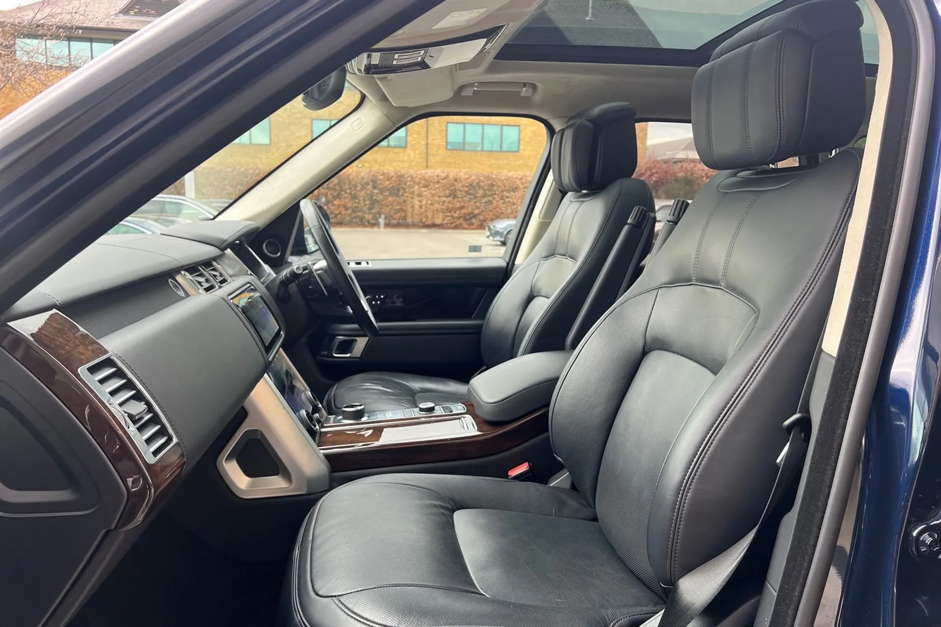 LAND ROVER RANGE ROVER thumbnail image number 48