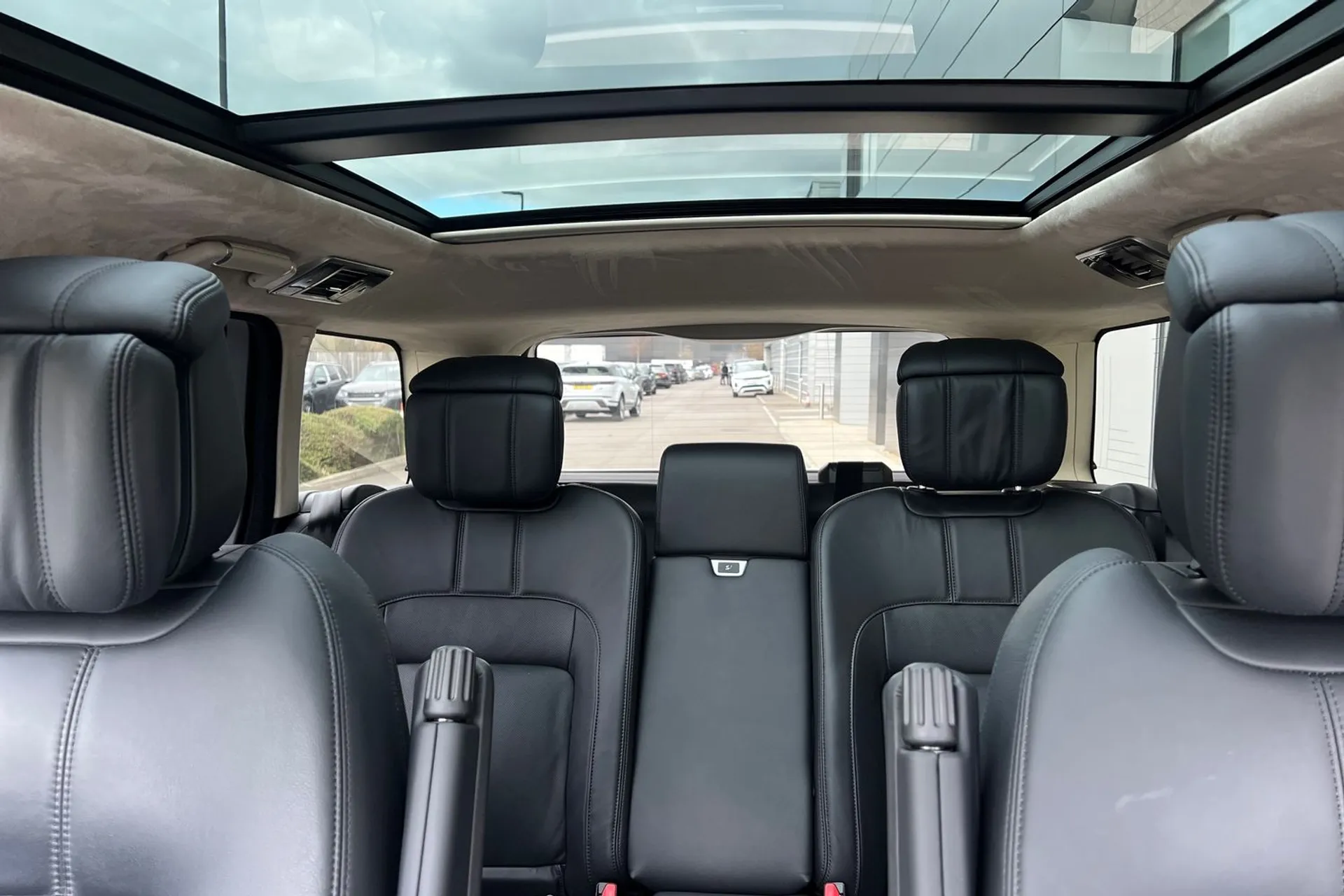 LAND ROVER RANGE ROVER thumbnail image number 41