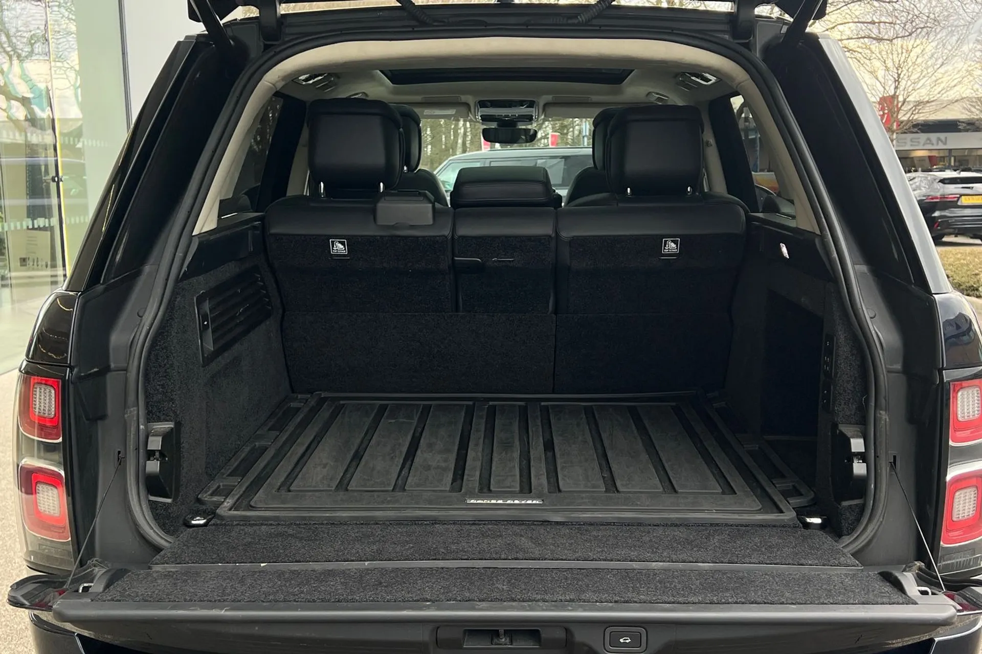 LAND ROVER RANGE ROVER thumbnail image number 32