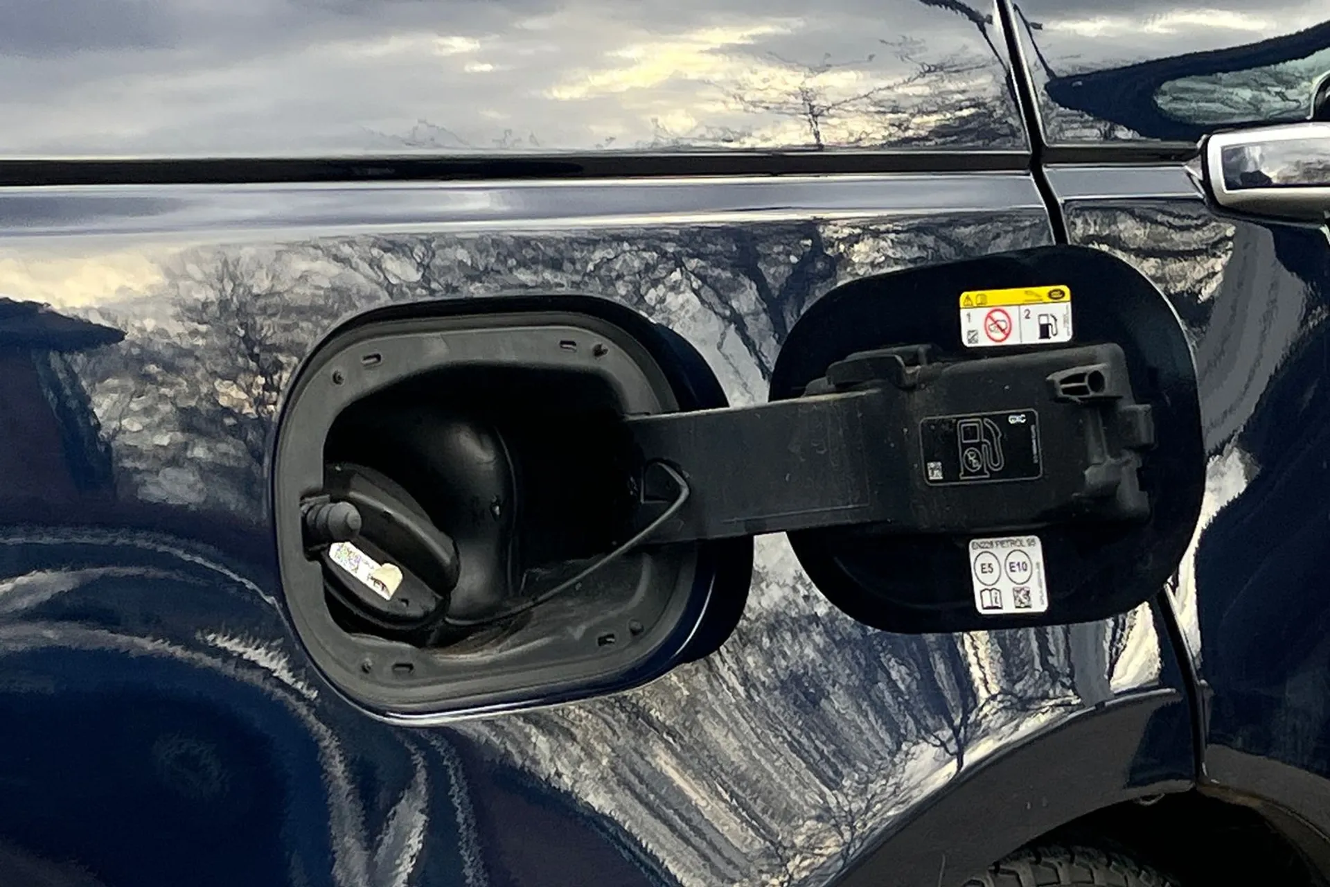 LAND ROVER RANGE ROVER thumbnail image number 28