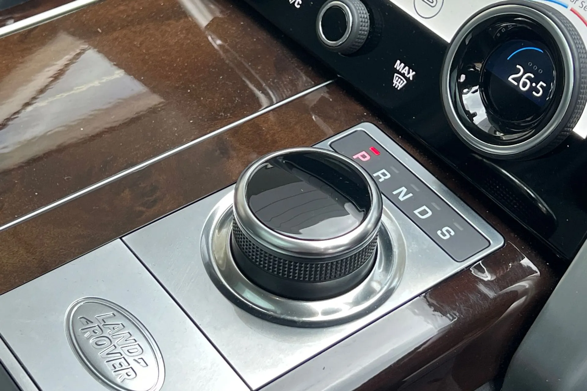 LAND ROVER RANGE ROVER thumbnail image number 23