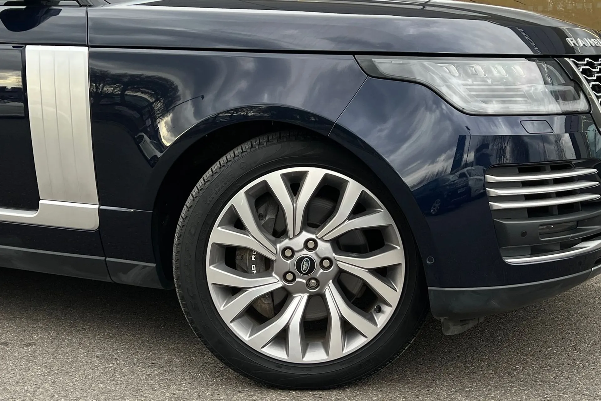 LAND ROVER RANGE ROVER thumbnail image number 8
