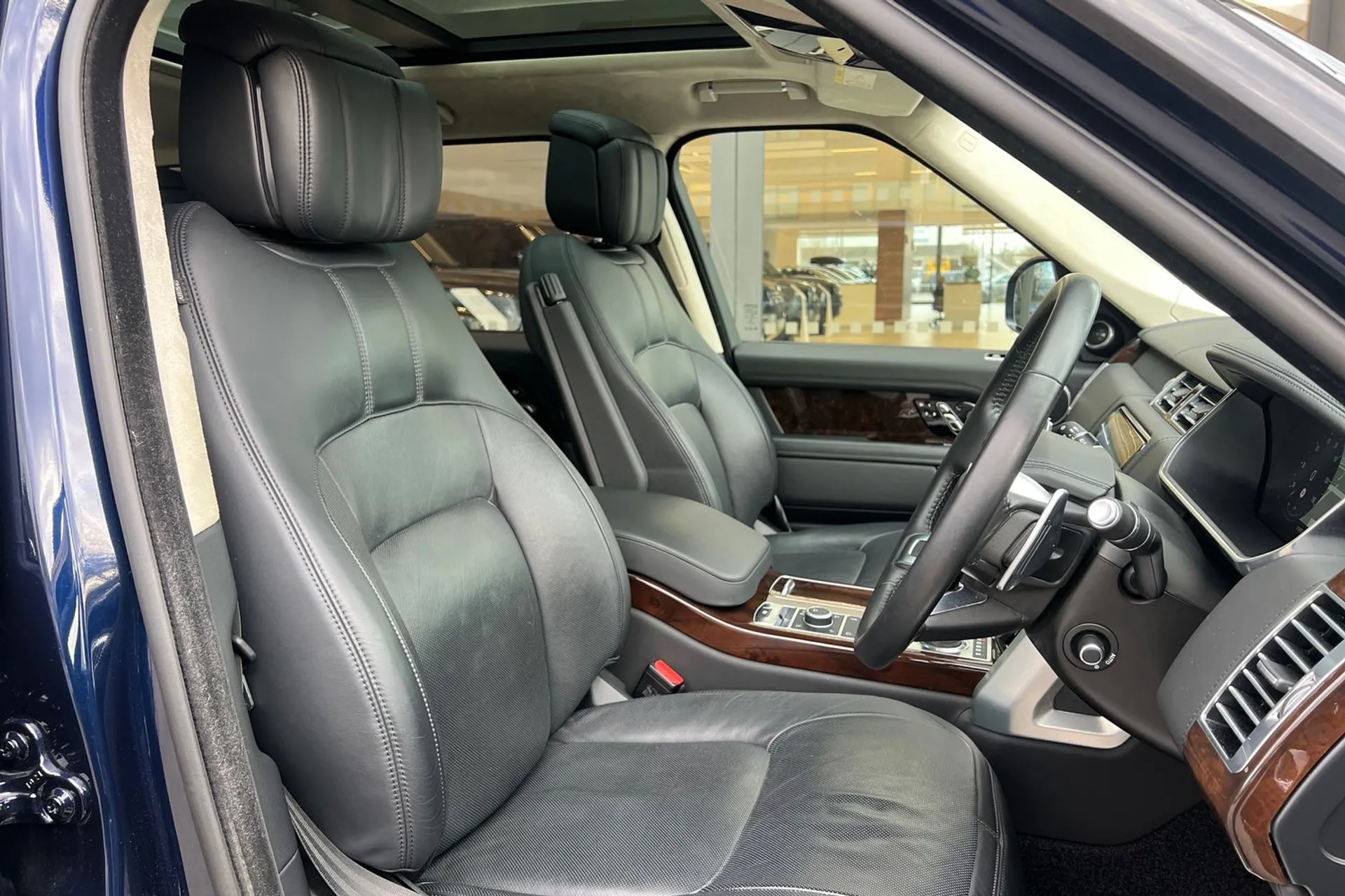 LAND ROVER RANGE ROVER thumbnail image number 45