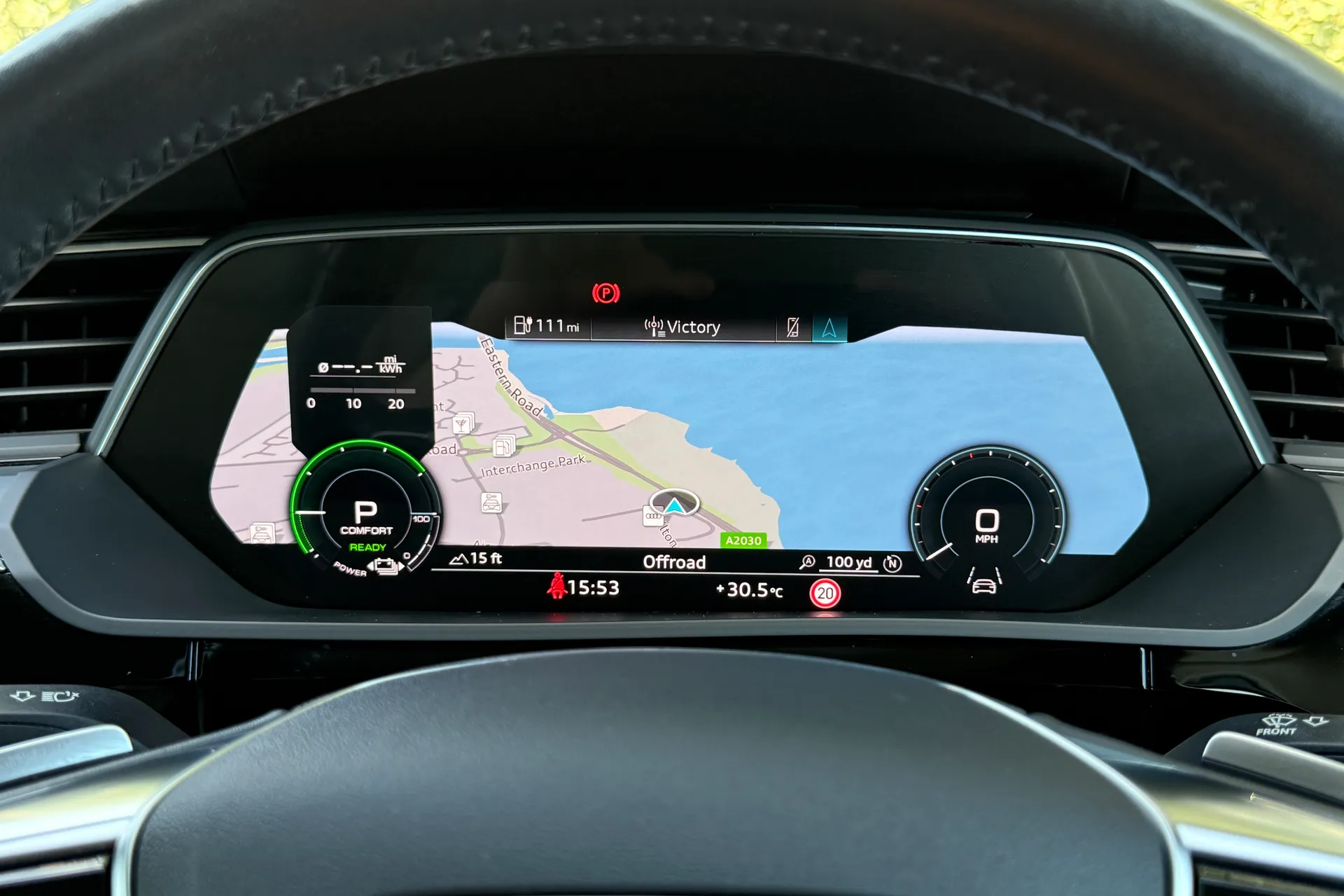 Audi e-tron thumbnail image number 4