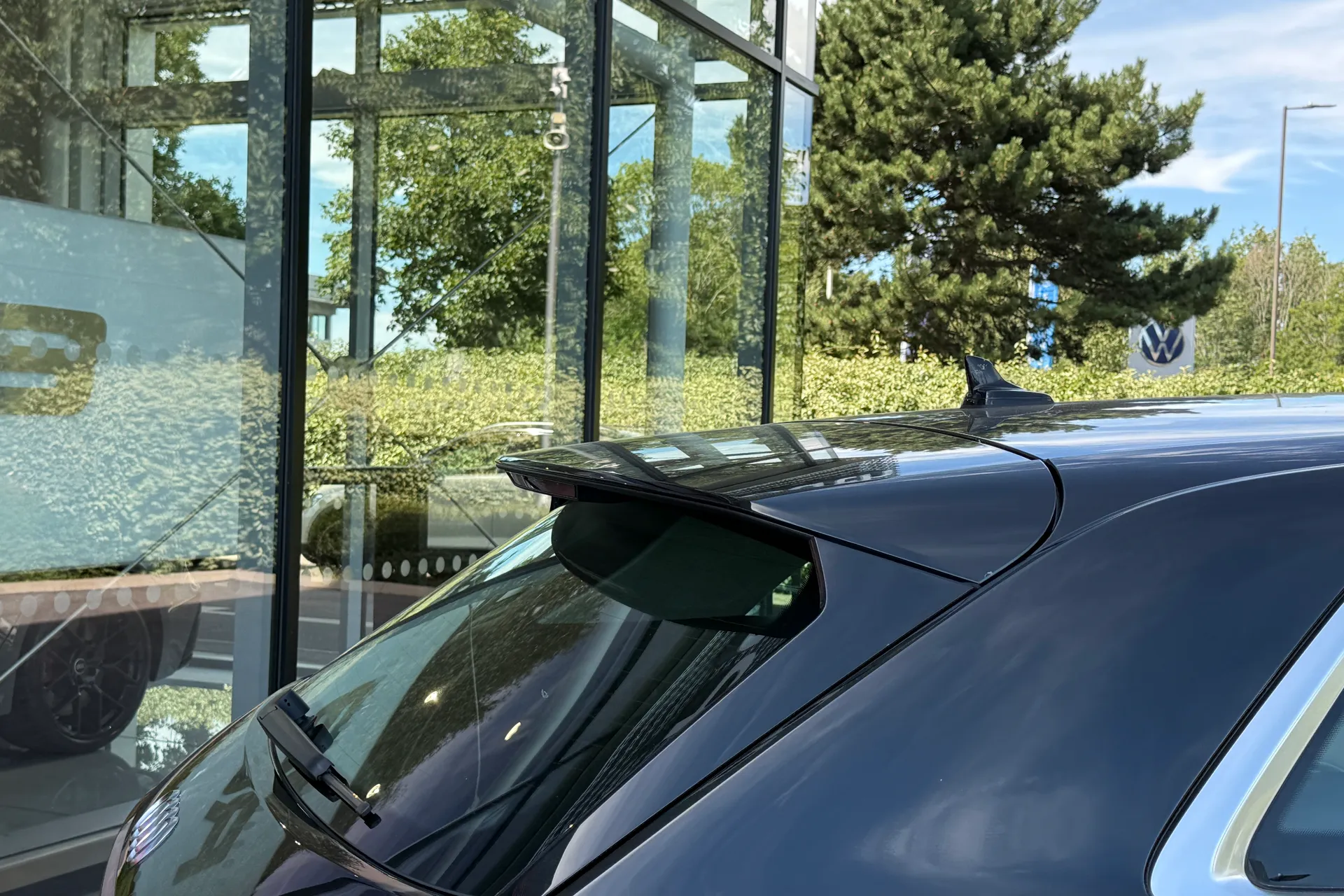 Audi e-tron thumbnail image number 20