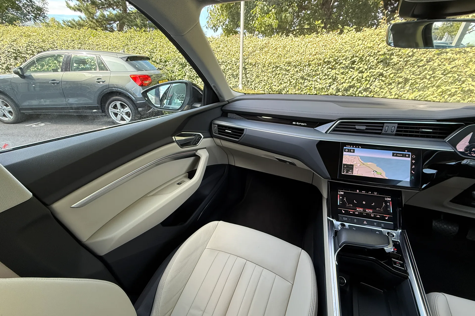 Audi e-tron thumbnail image number 52