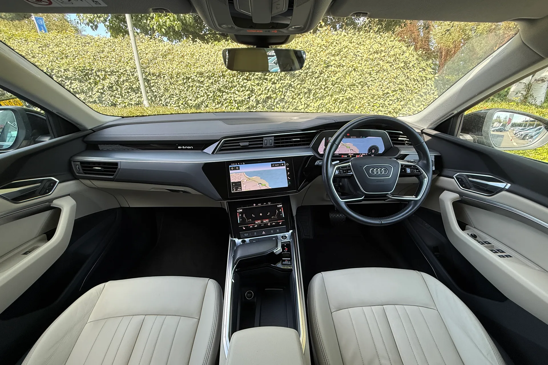 Audi e-tron thumbnail image number 5
