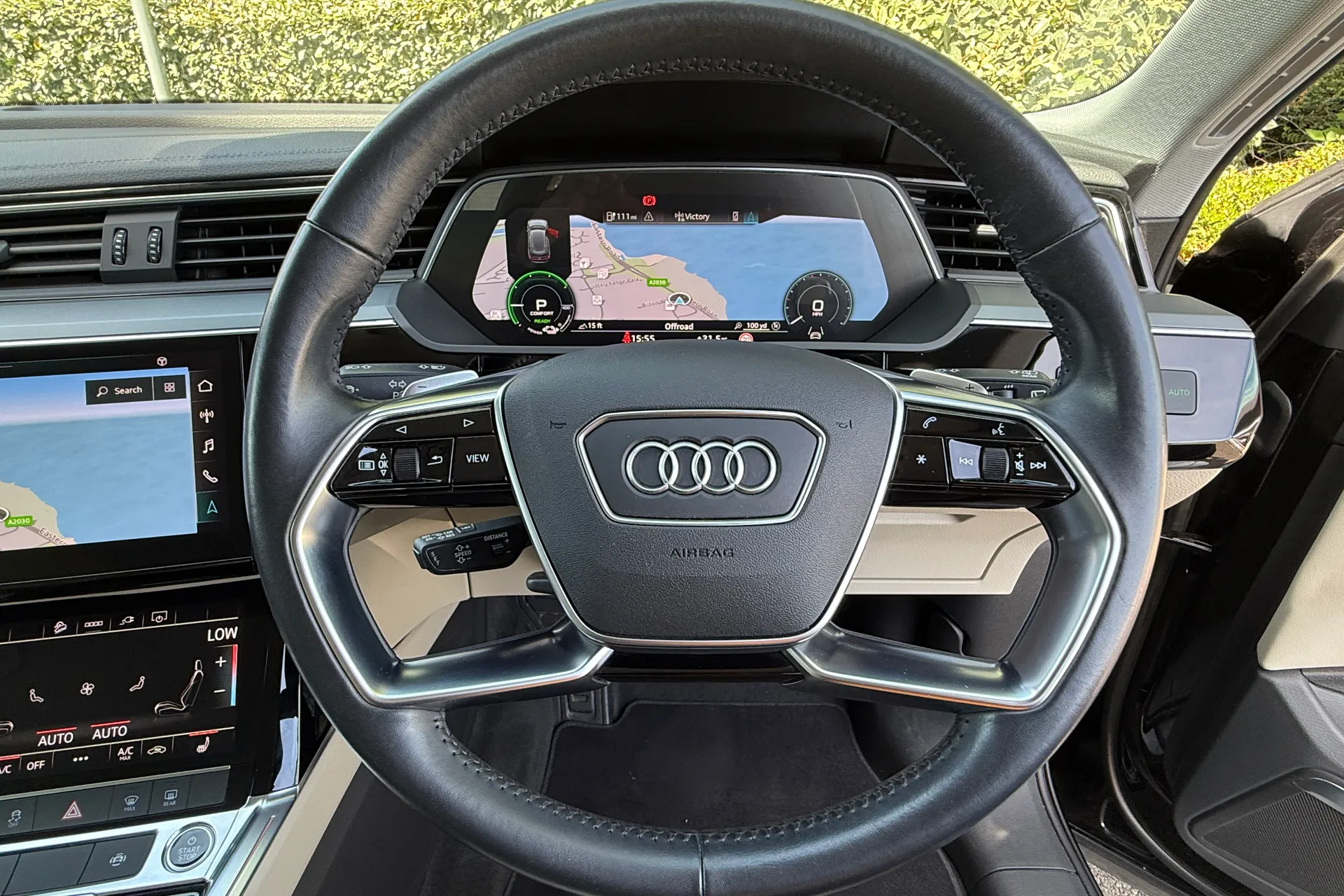 Audi e-tron thumbnail image number 15