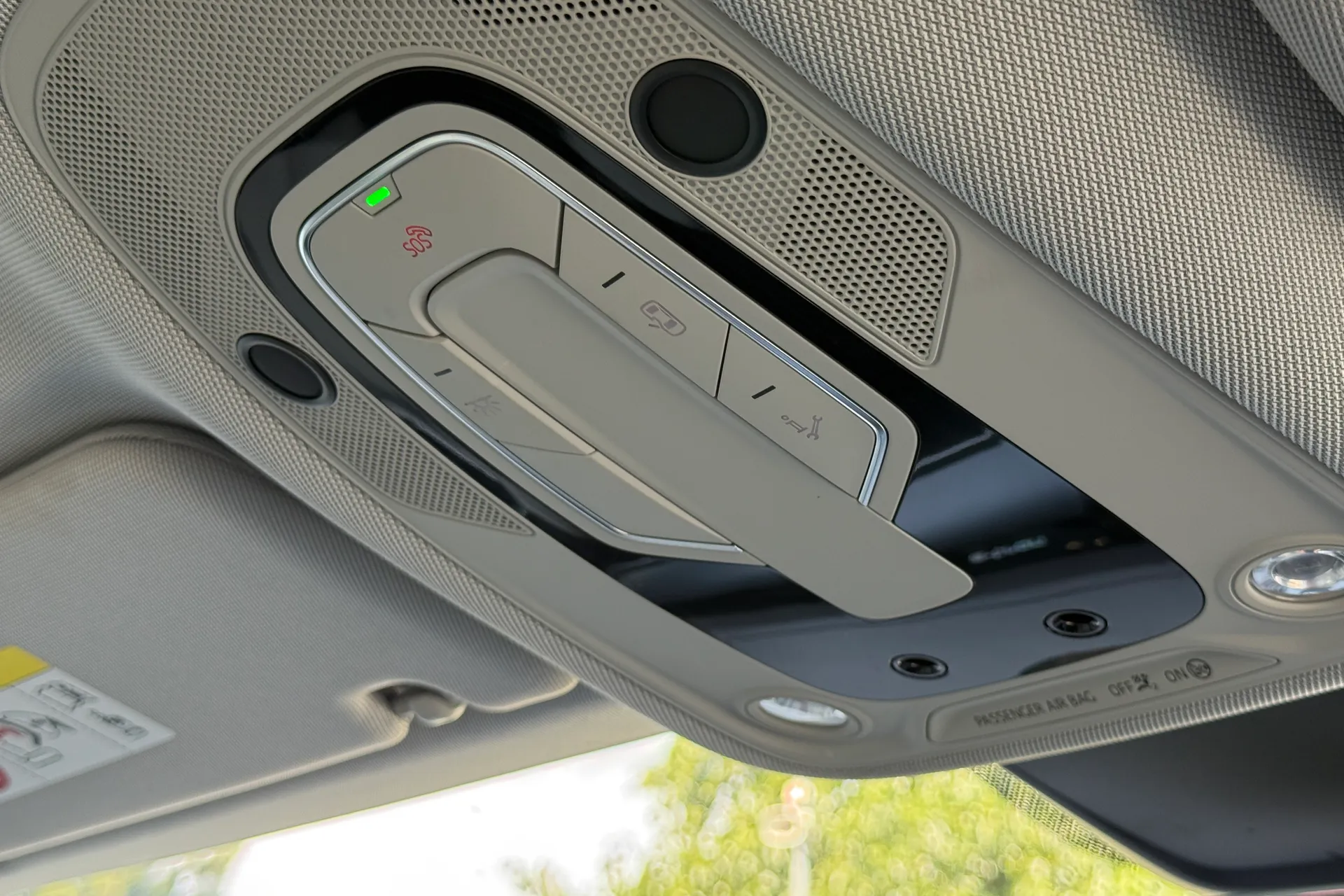 Audi e-tron thumbnail image number 41