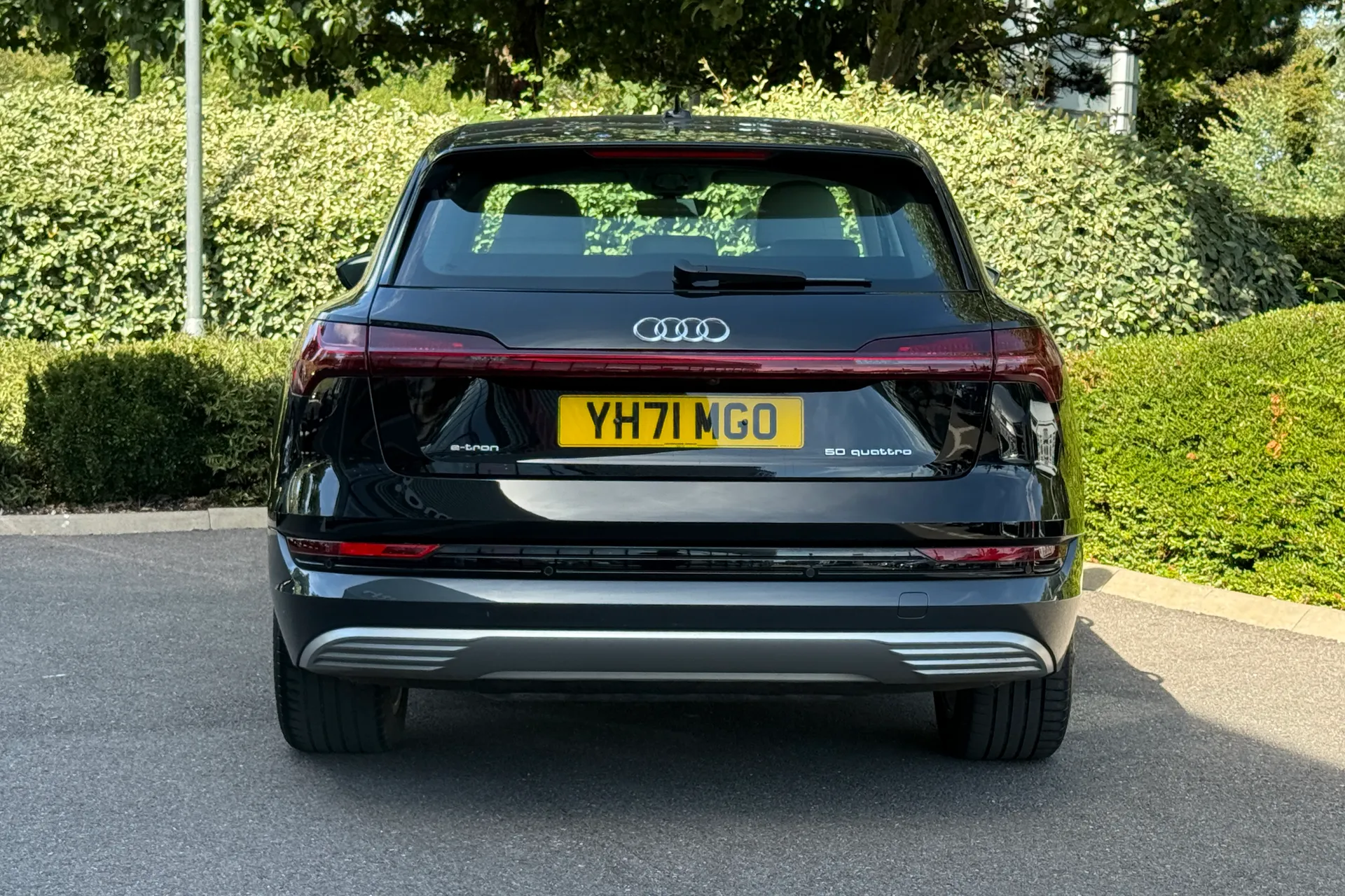 Audi e-tron thumbnail image number 8